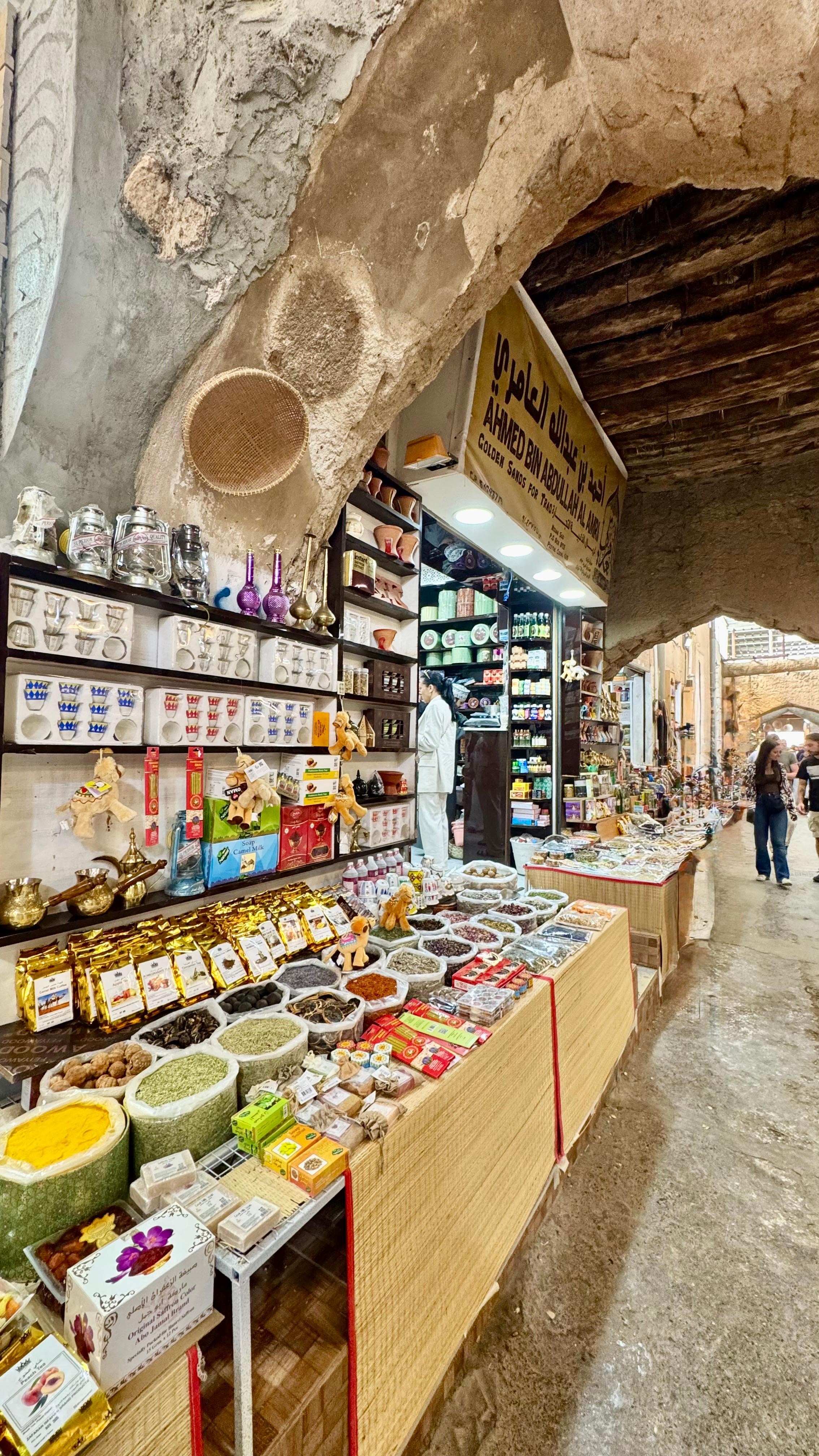 From Muscat: Nizwa, Al Hamra & Misfat Al Abriyeen – Private Full-Day Tour in German 2