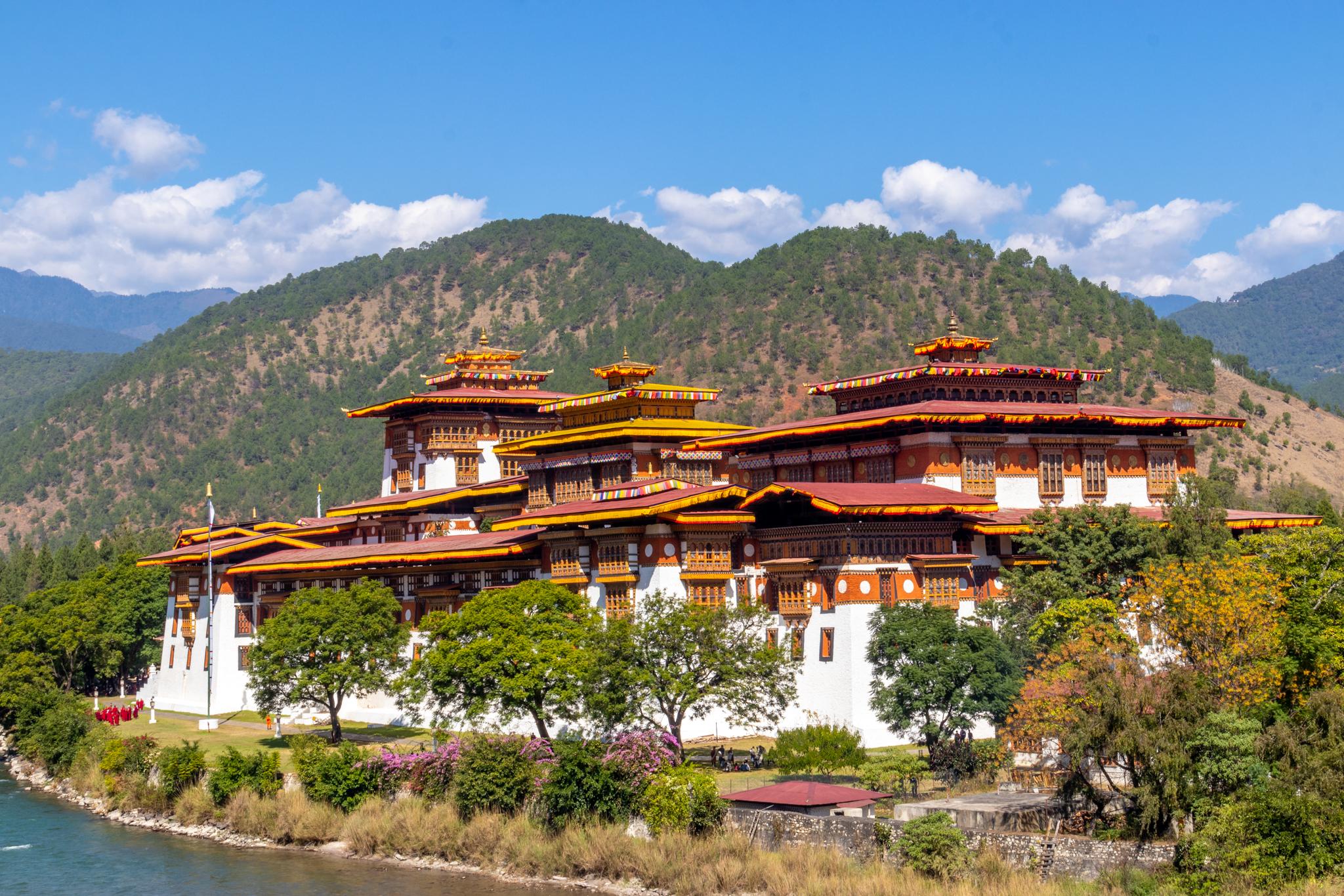 From Thimphu: Punakha Dzong and Suspension Bridge Day Trip 2