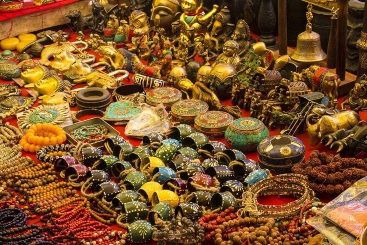 Jaipur Women's Shopping Tour: Markets, Crafts & Culture 3