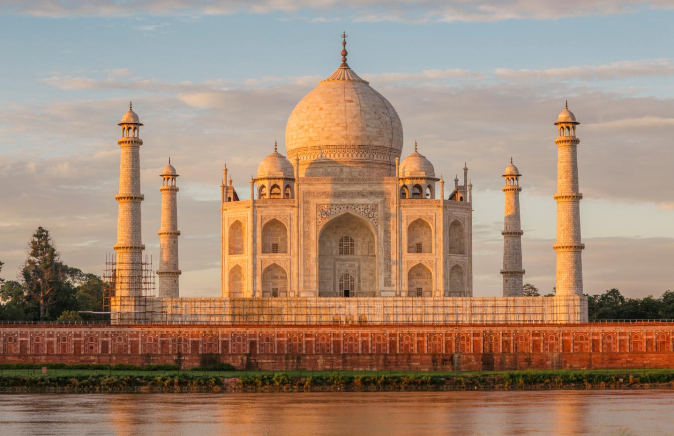 From Jaipur: Private Taj Mahal Sunrise & Agra Fort Tour