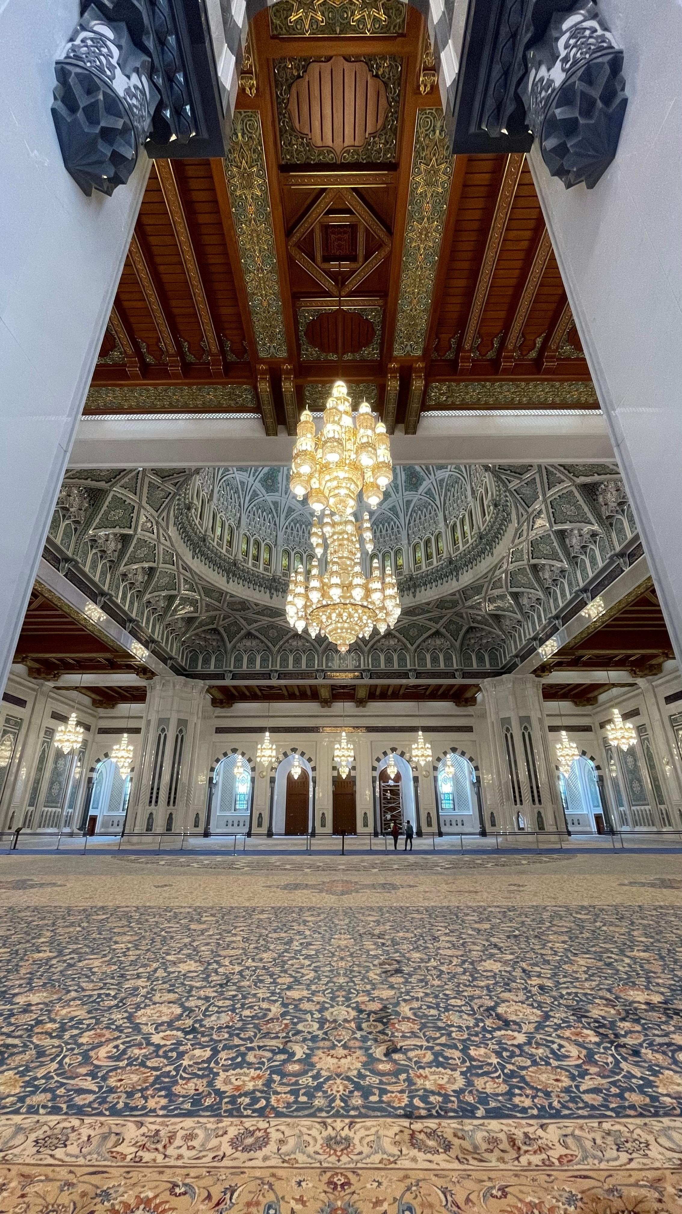 Muscat: Sultan Qaboos Grand Mosque Tour with Omani Lunch 2