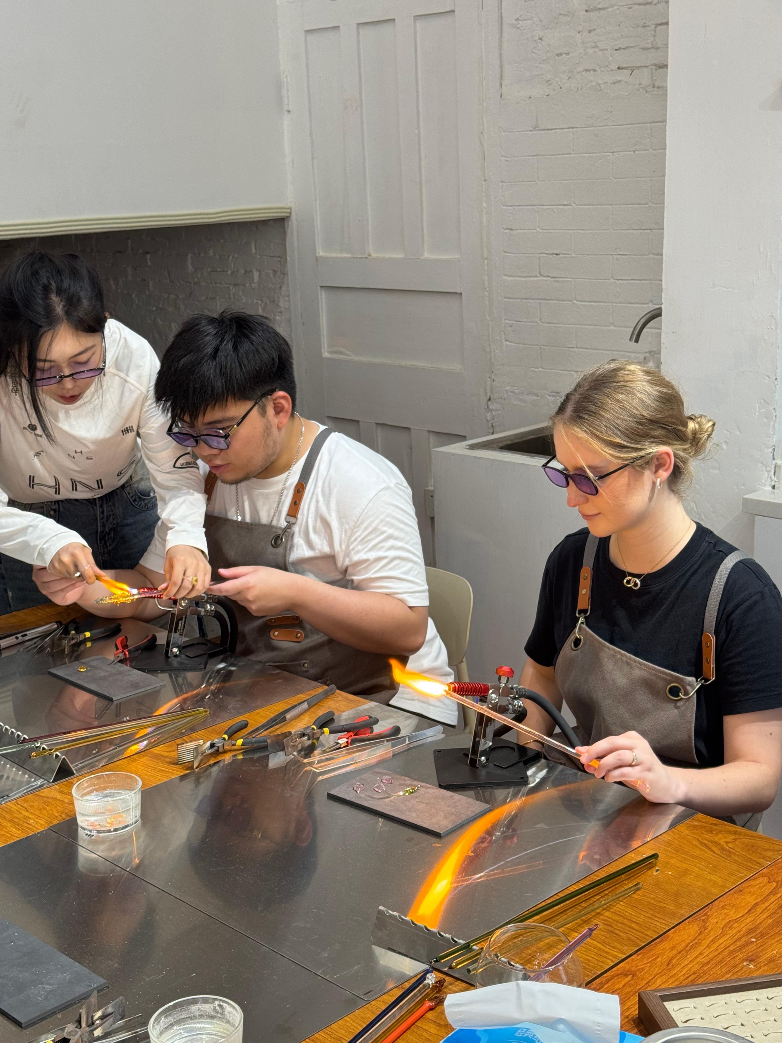 Shanghai: Traditional Glass Workshop & Handmade Souvenir 2