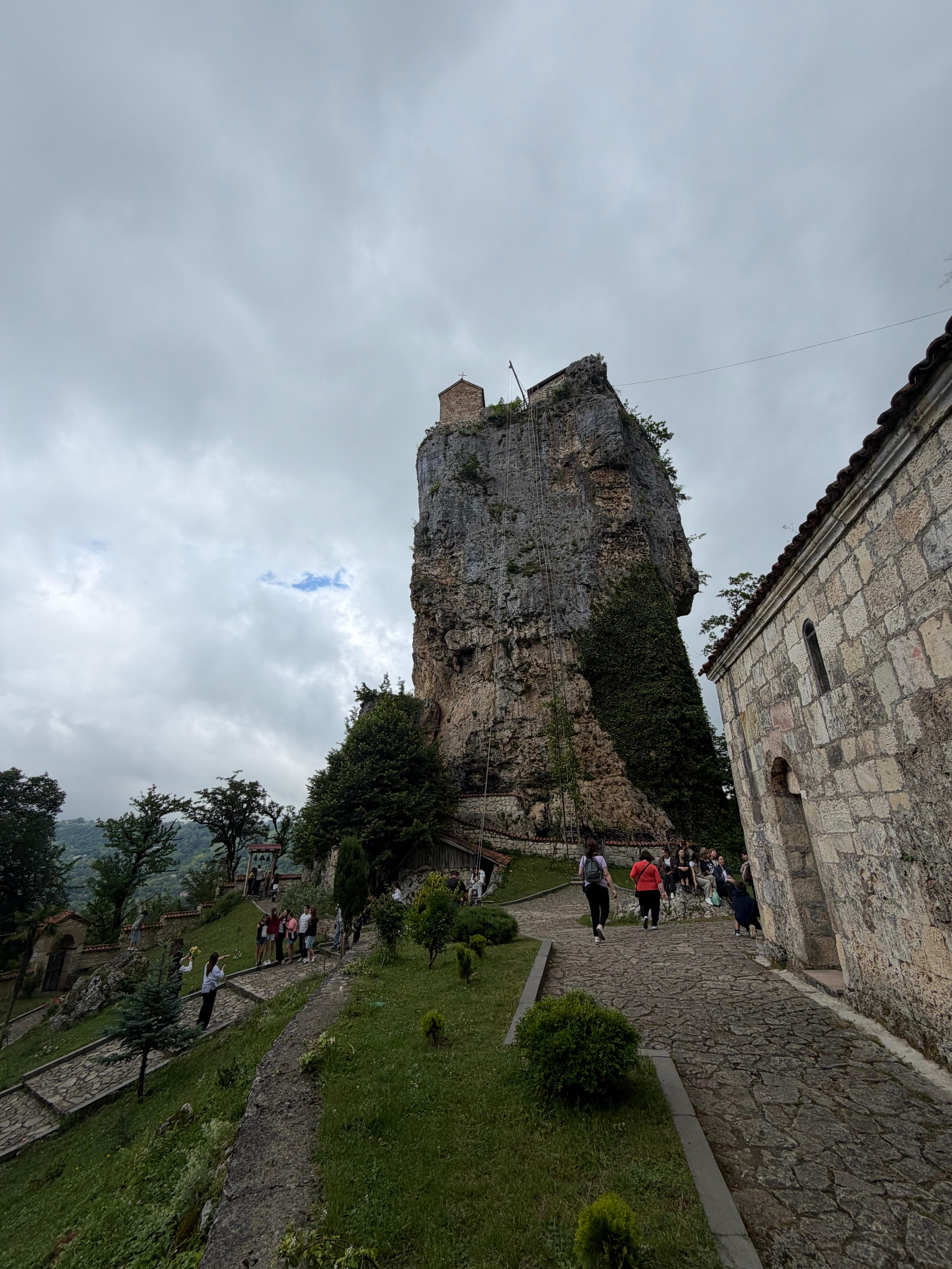 Kutaisi: Chiatura, Katskhi Pillar & Mgvimevi Monastery Tour✅ 3
