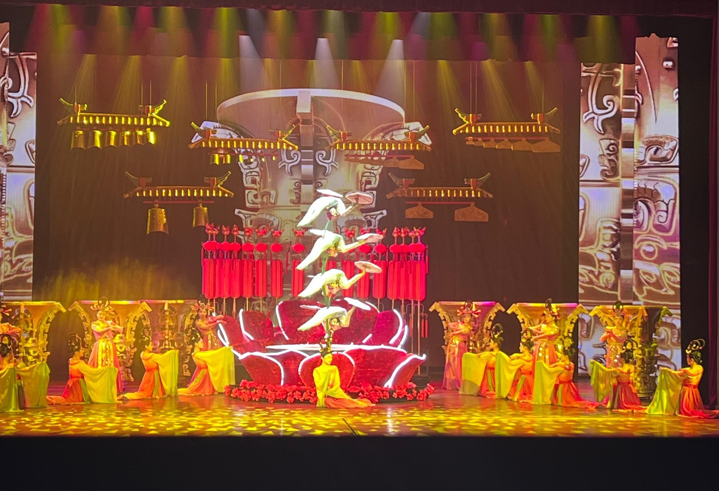 Chaoyang Theatre Beijing Acrobatic Show Tickets 3