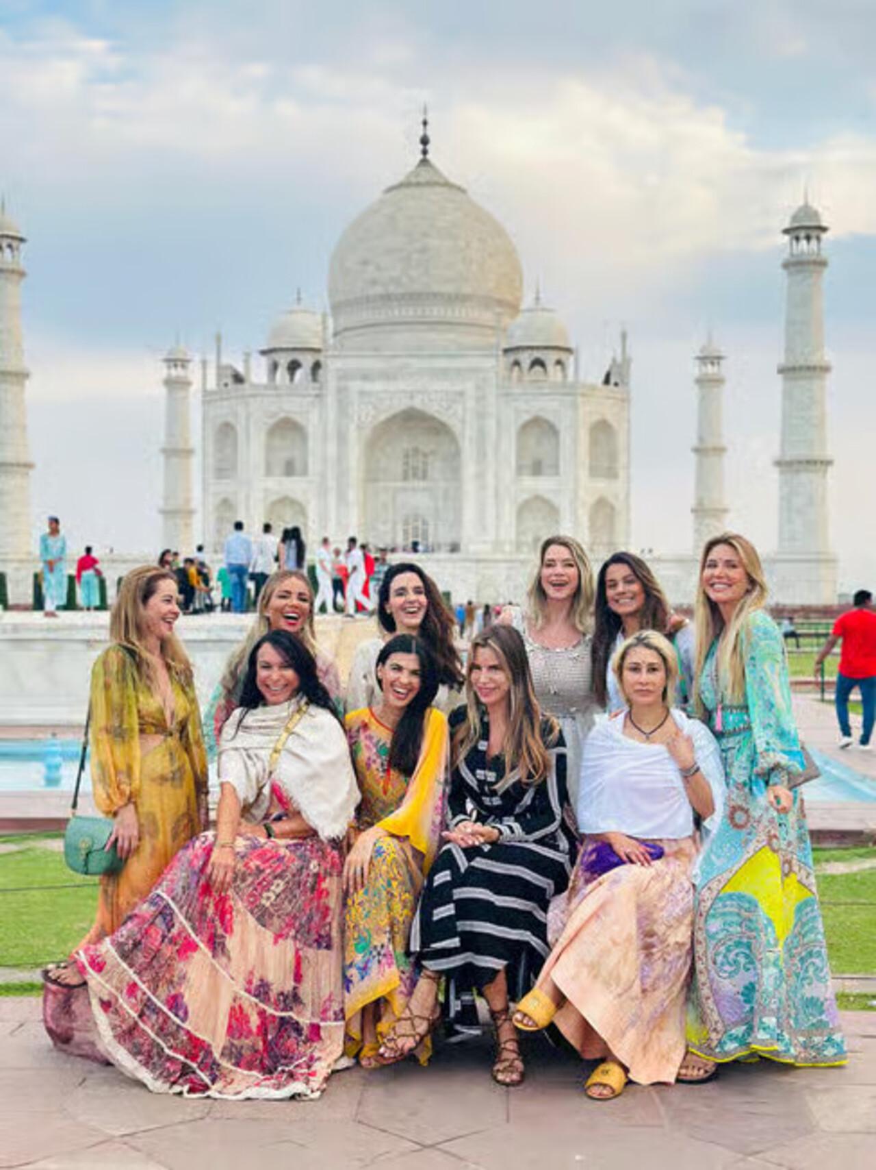 From Delhi: Luxury Same Day Taj Mahal Tour by SUV Car 2