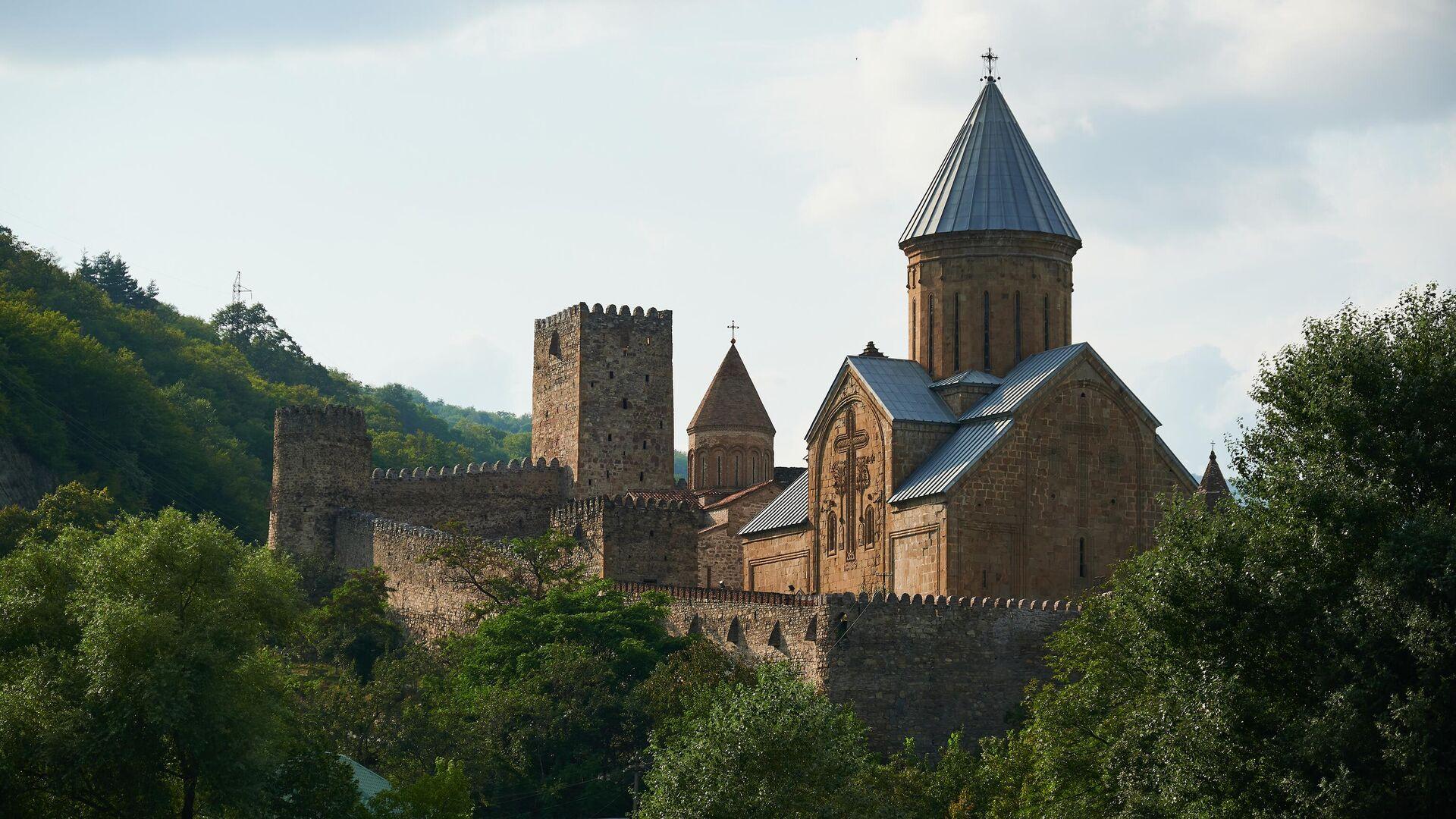 Two day tour from Tbilisi to Kazbeg-Gveleti Waterfall & Juta 3