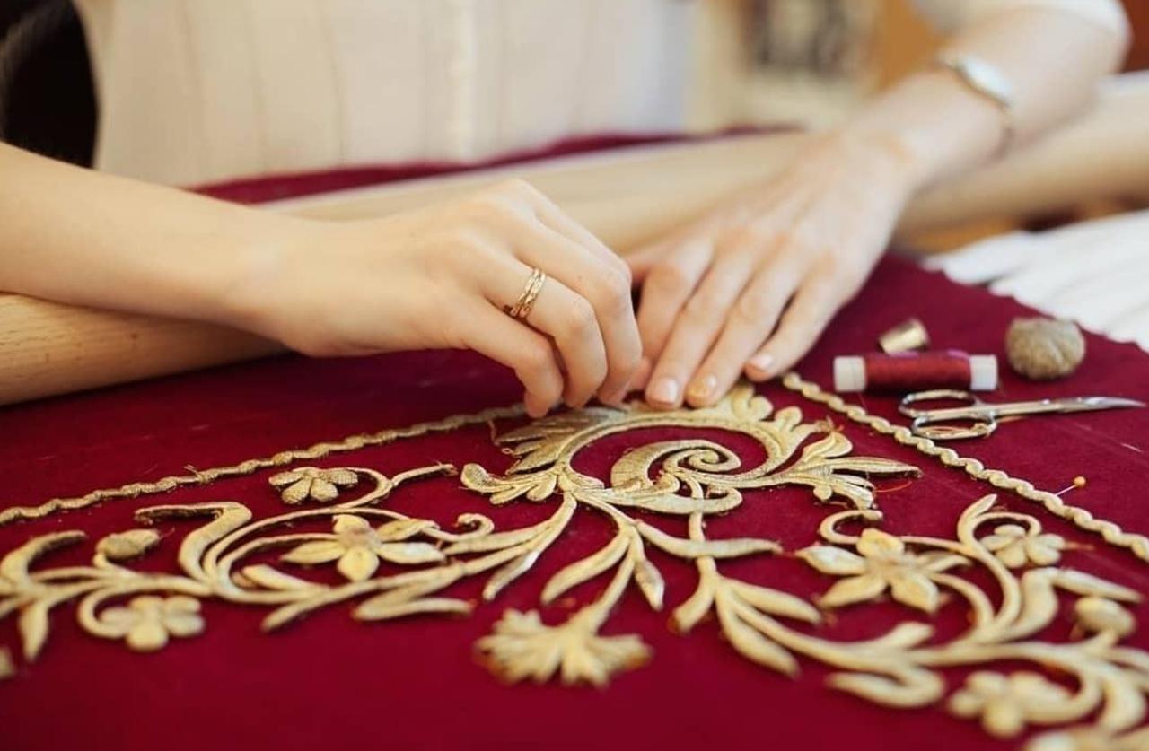 Samarkand: Hands-On Gold Embroidery Class with an Artisan