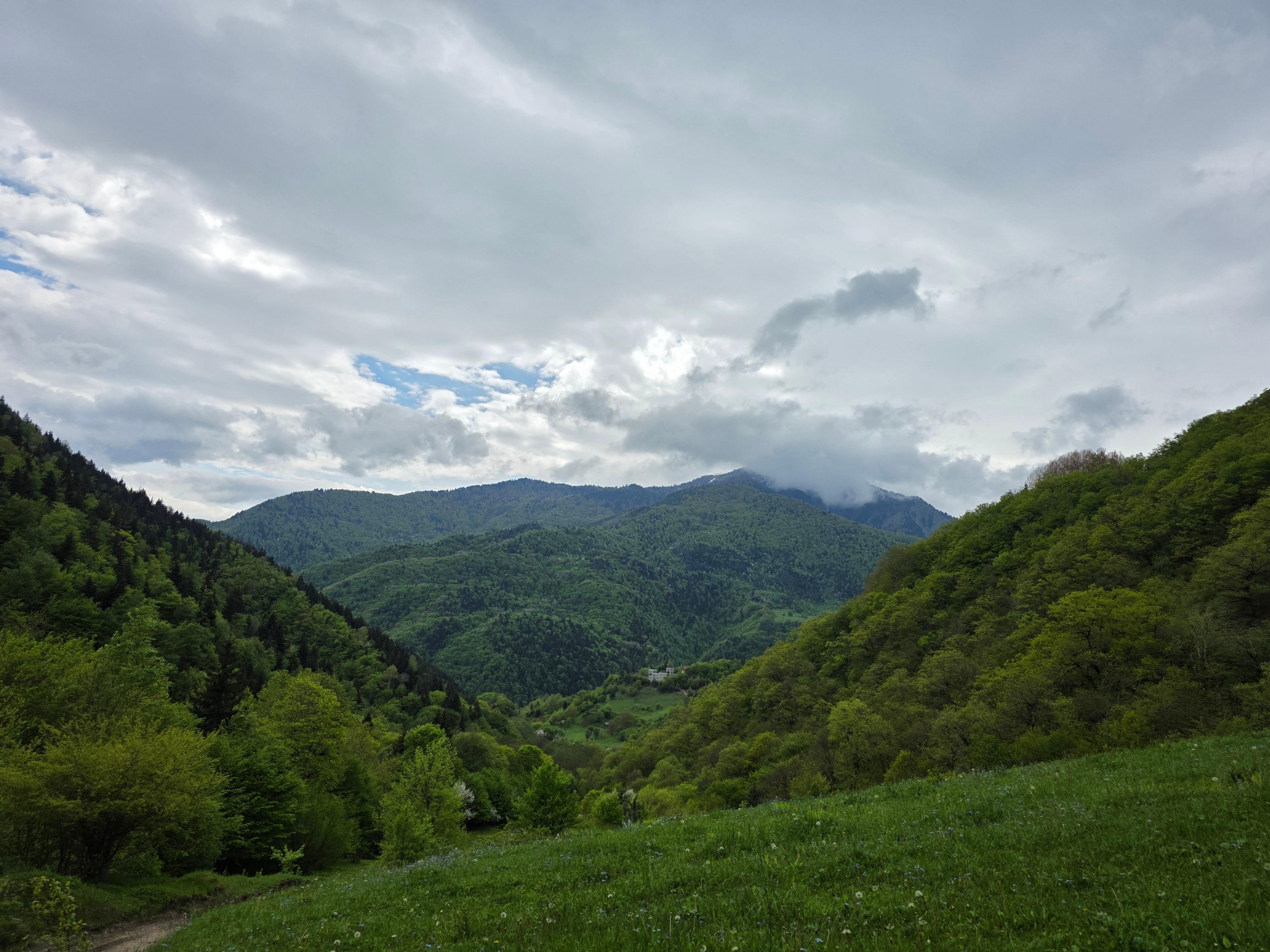 From Tbilisi: Lake Bateti 4x4 Mountain Hiking Tour 3