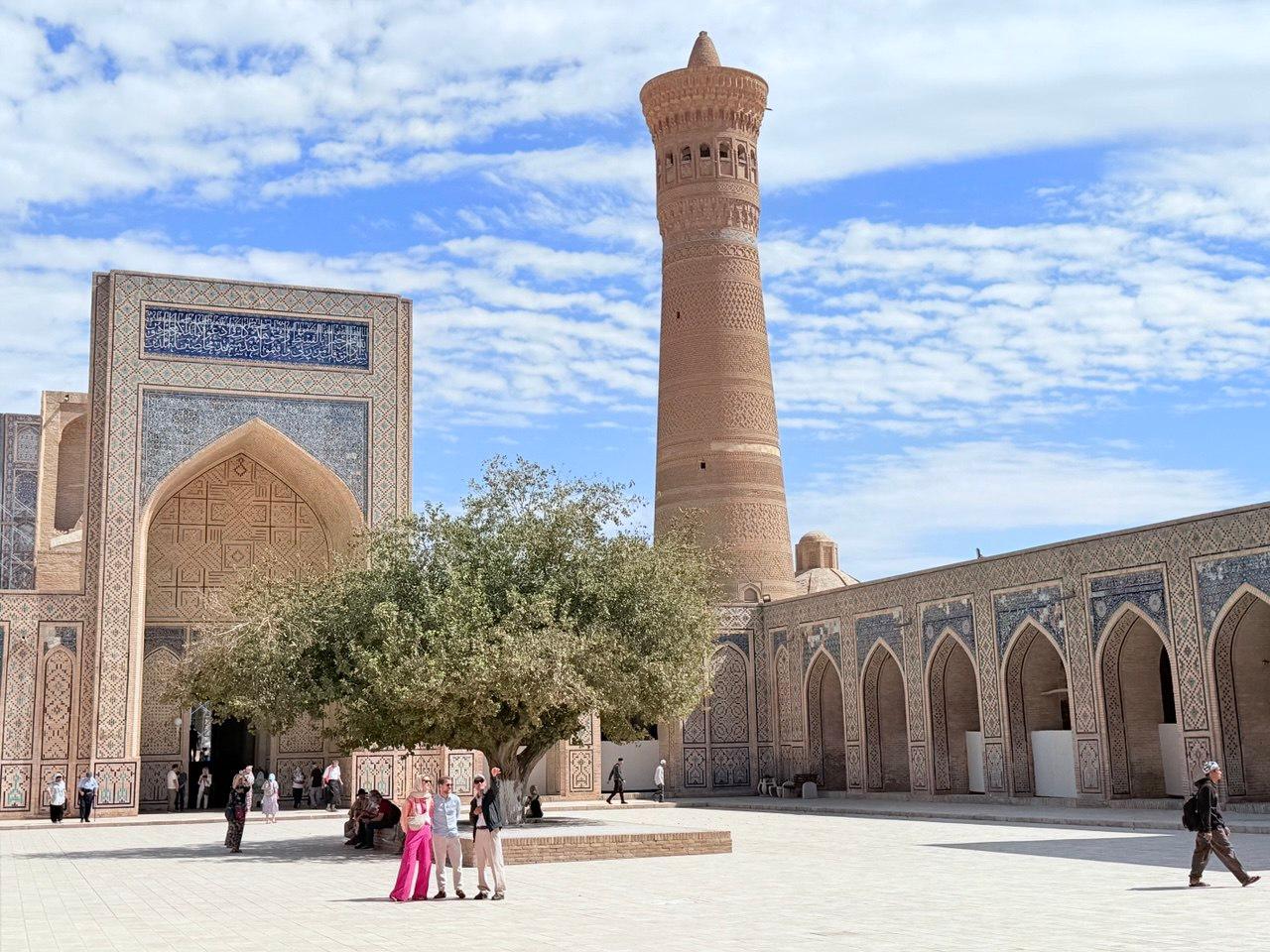 Bukhara: 2-Day Complete Guided City Tour with Private Car