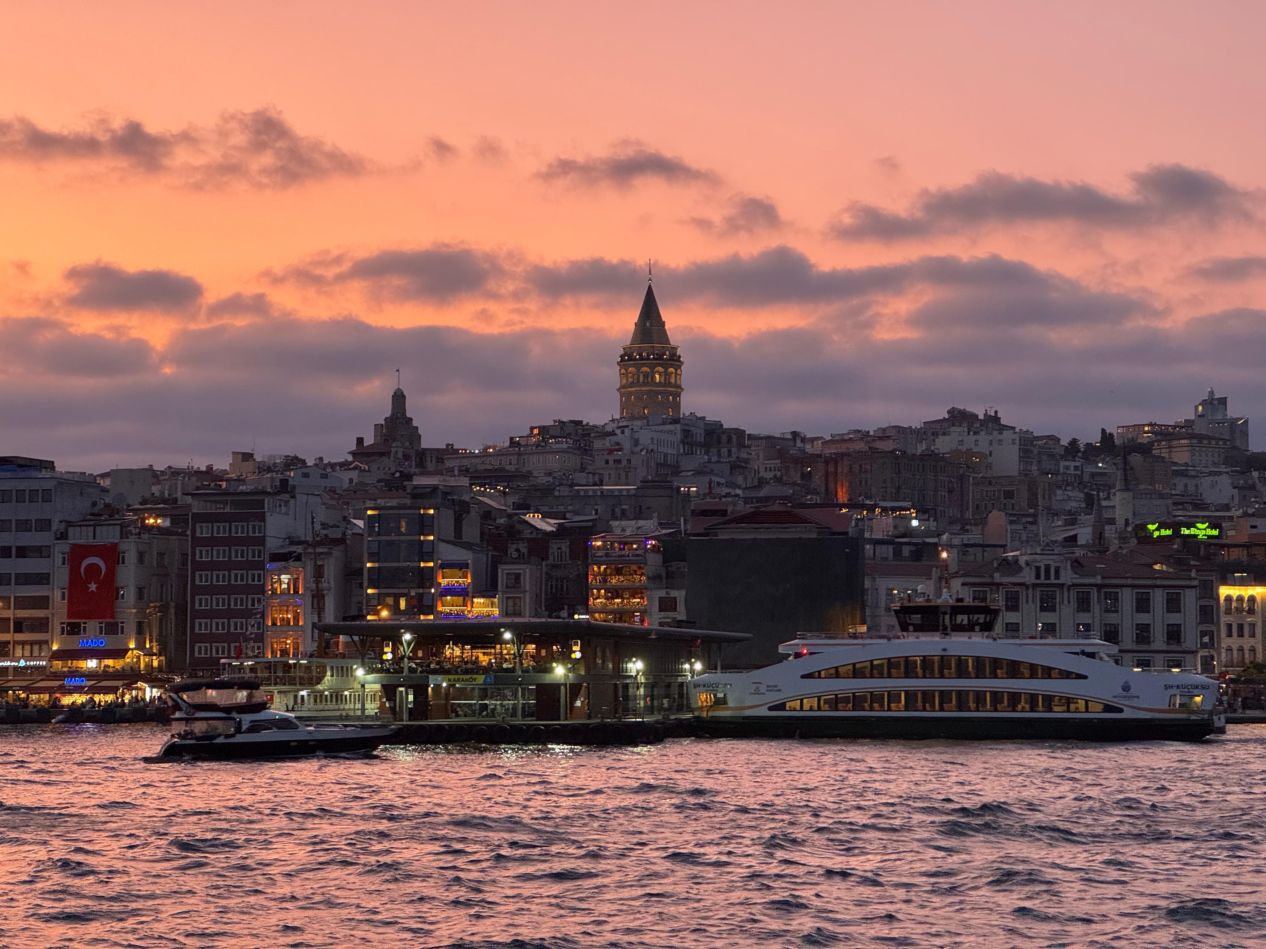 Istanbul: Explore Bosphorous on a Sunset Boat Cruise 2