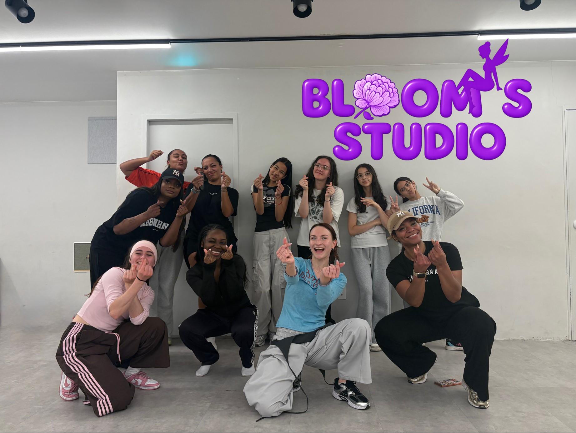 Seoul: K-Pop Dance Class near Lotte World/Tower + Video Incl