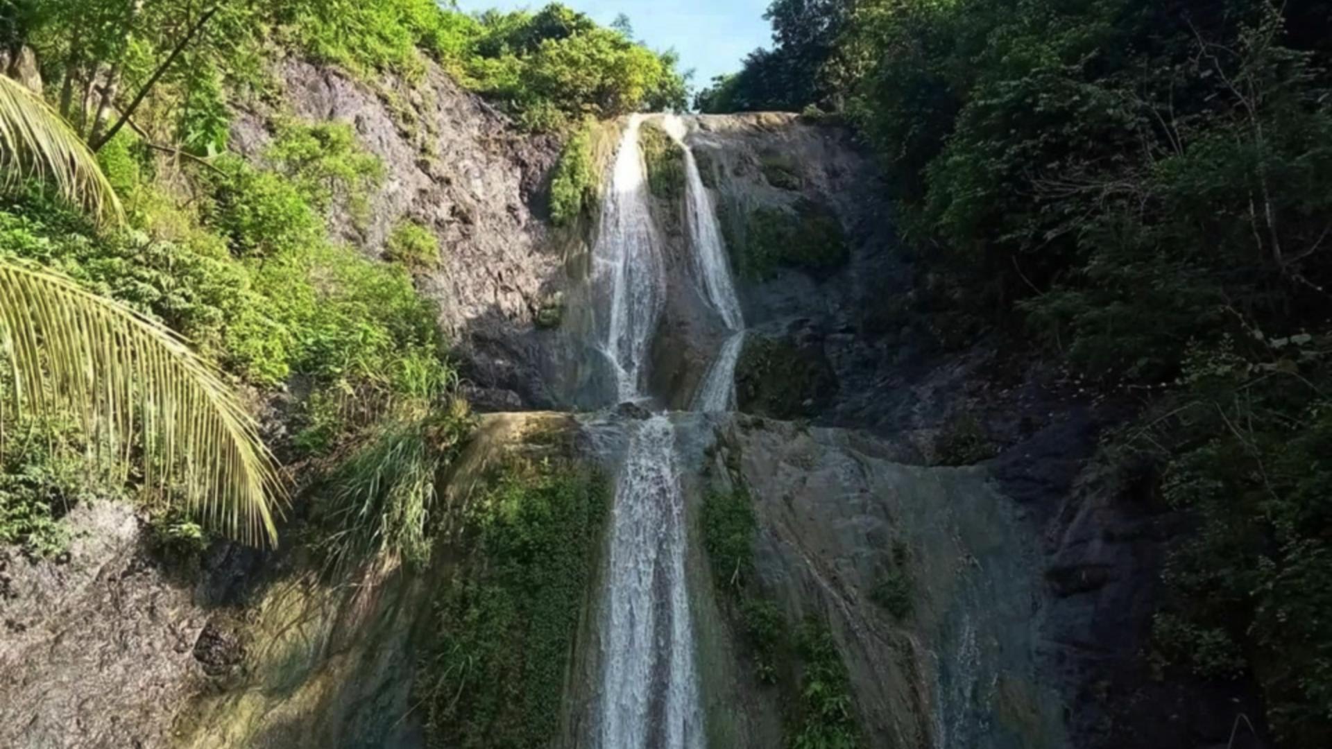 Cebu: Mount Naupa Hiking 360 degree mountain View 2