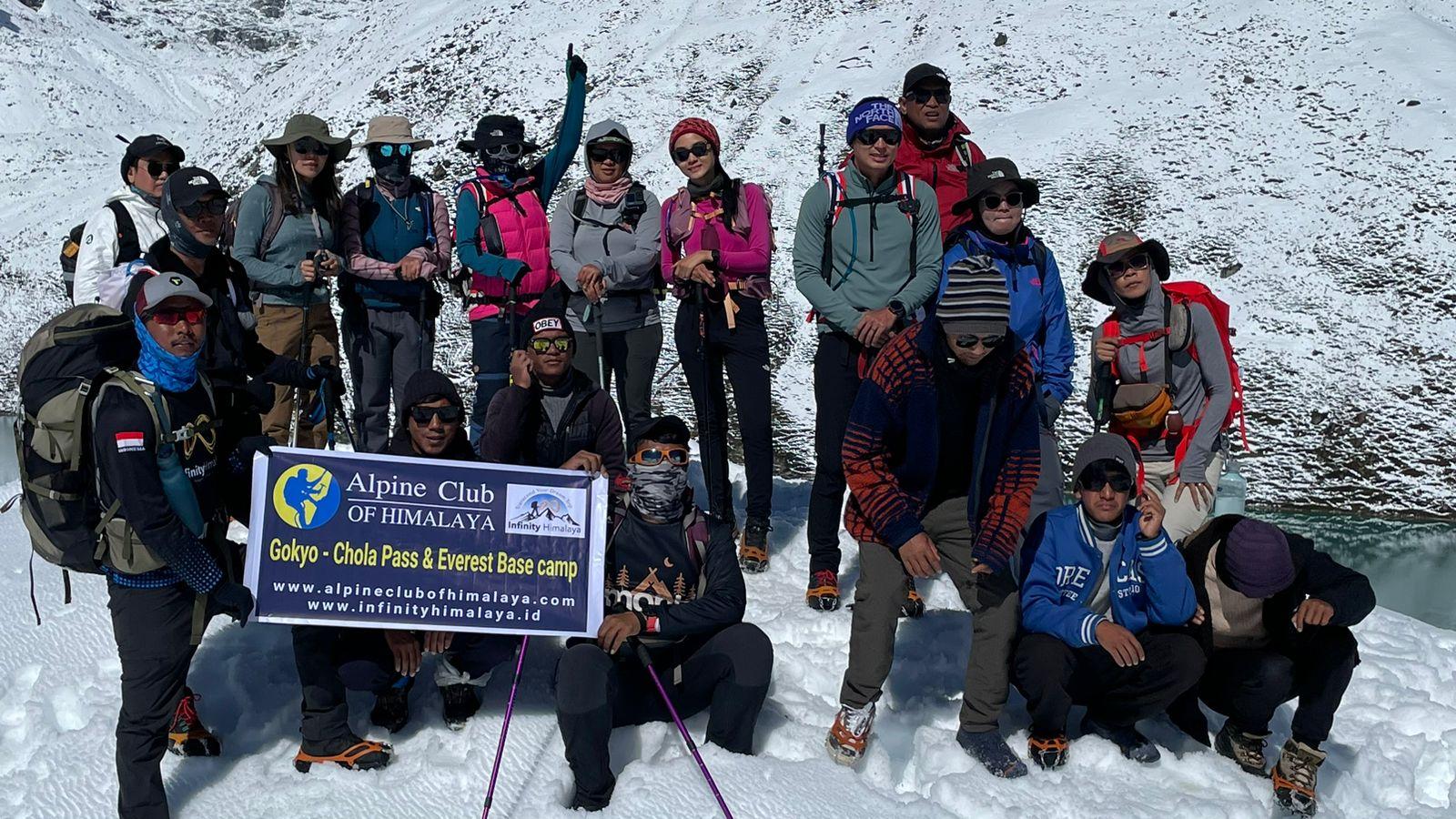 11 Days Short Gokyo Valley Trek from Kathmandu