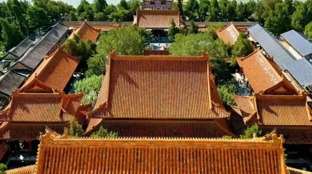 Beijing: Summer Palace Ticket with English Guide 2
