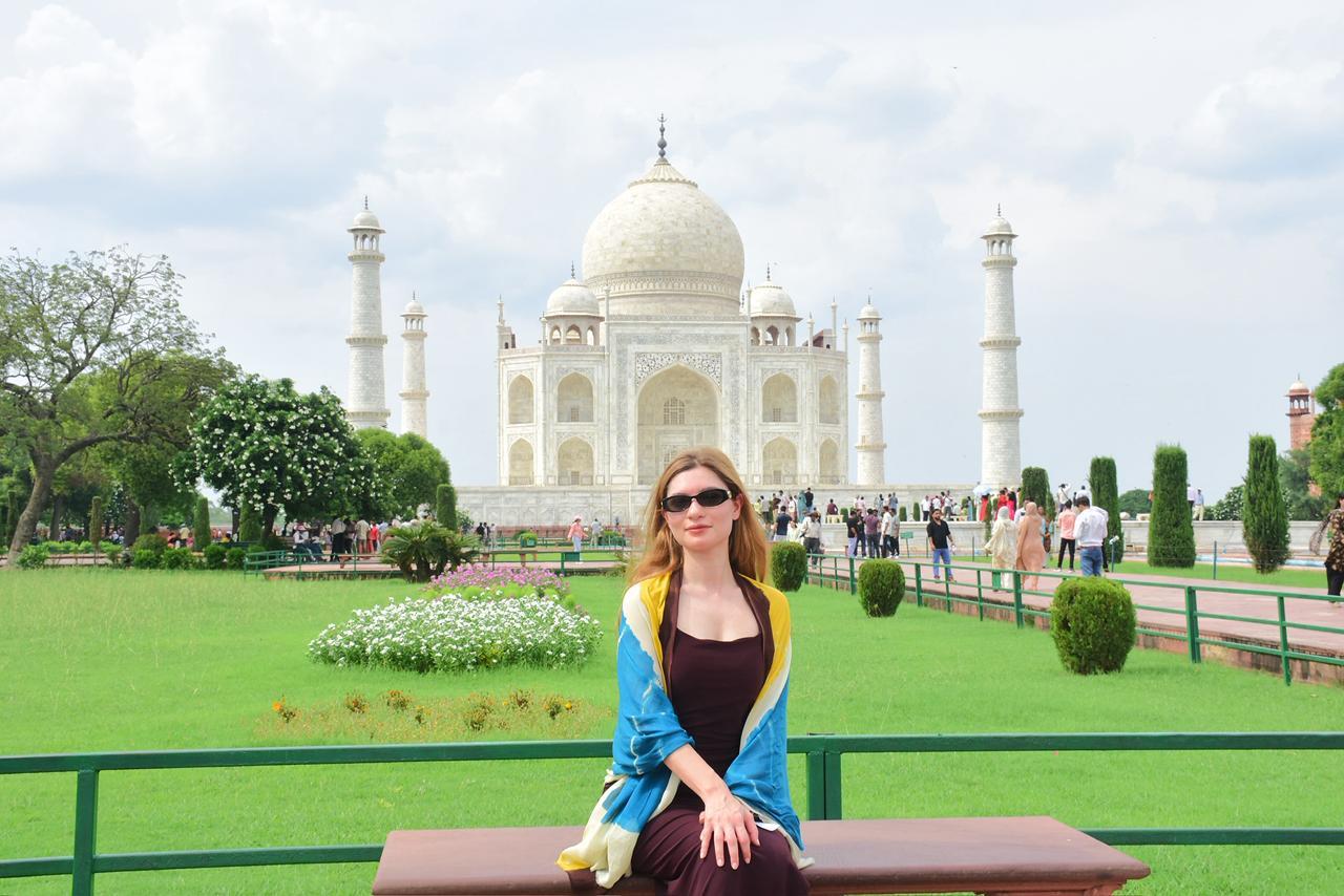 Same Day Bangalore to Taj Mahal Tour with Round Trip Flights