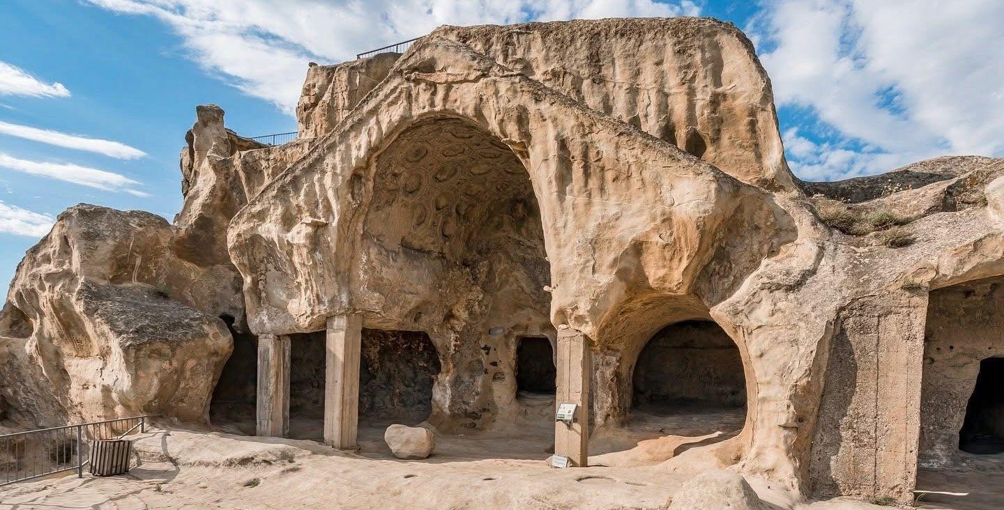 Tbilisi: Mtskheta, Jvari, Gori and Uplistsikhe Day Tour 3