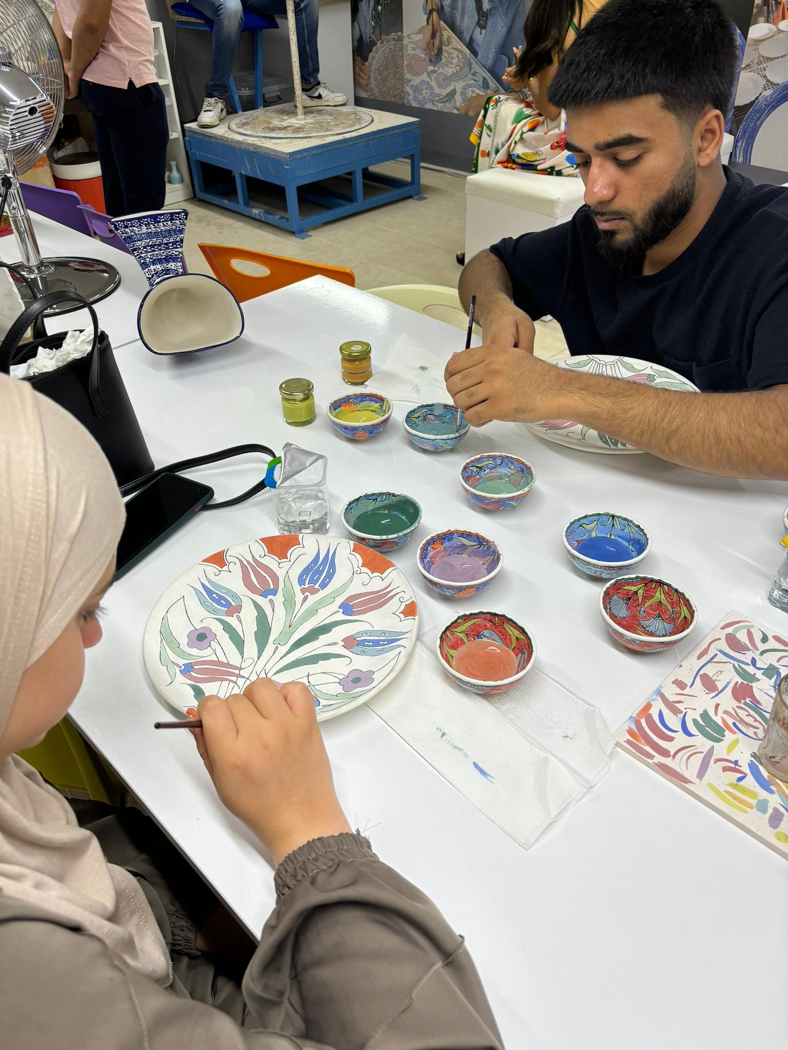 Iznik Quartz Tile Workshop in Istanbul – Create Your Own Tile and Artwork 3