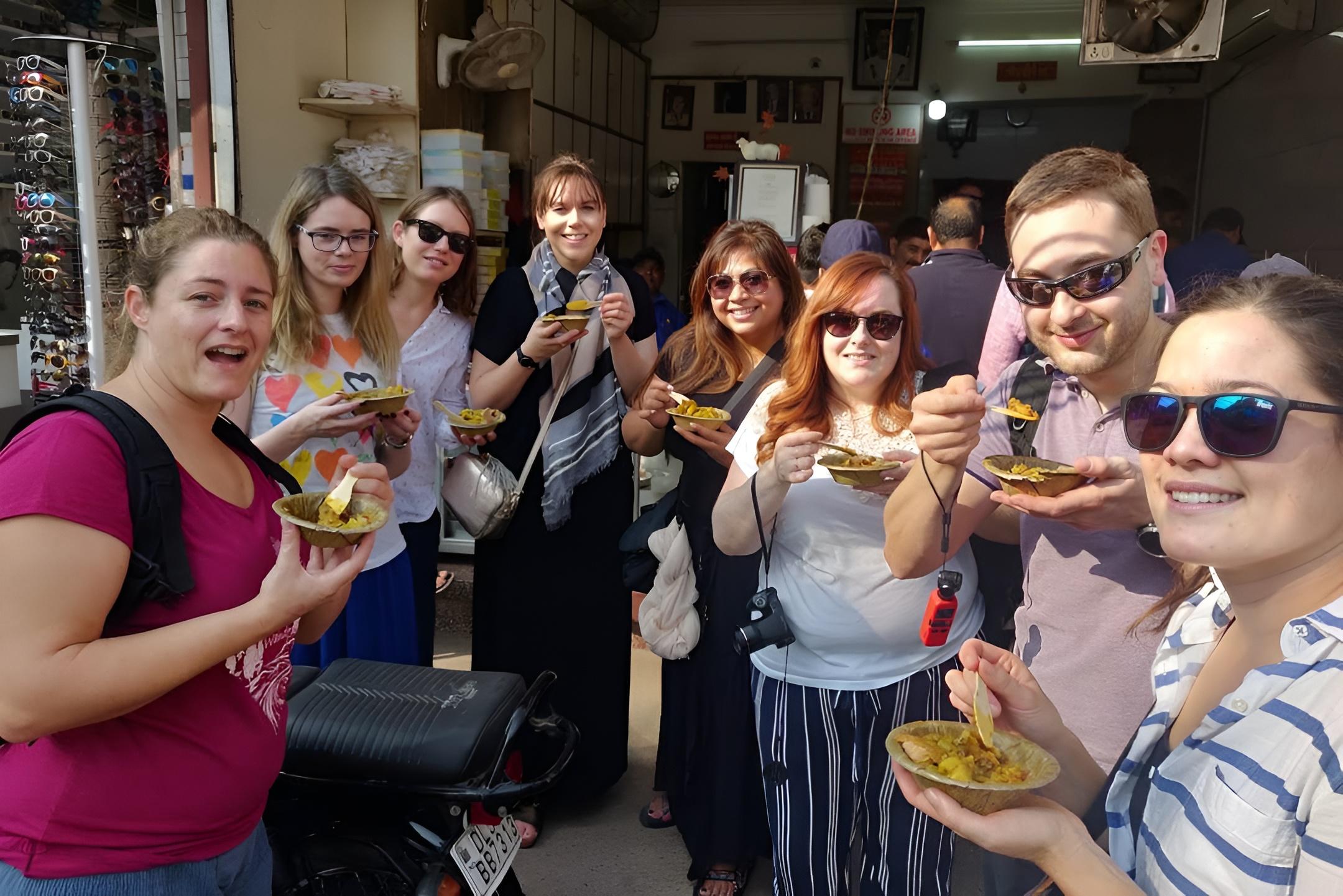 Agra: Street Food, Spice Bazaars Walking Tour & Tuk-tuk Ride