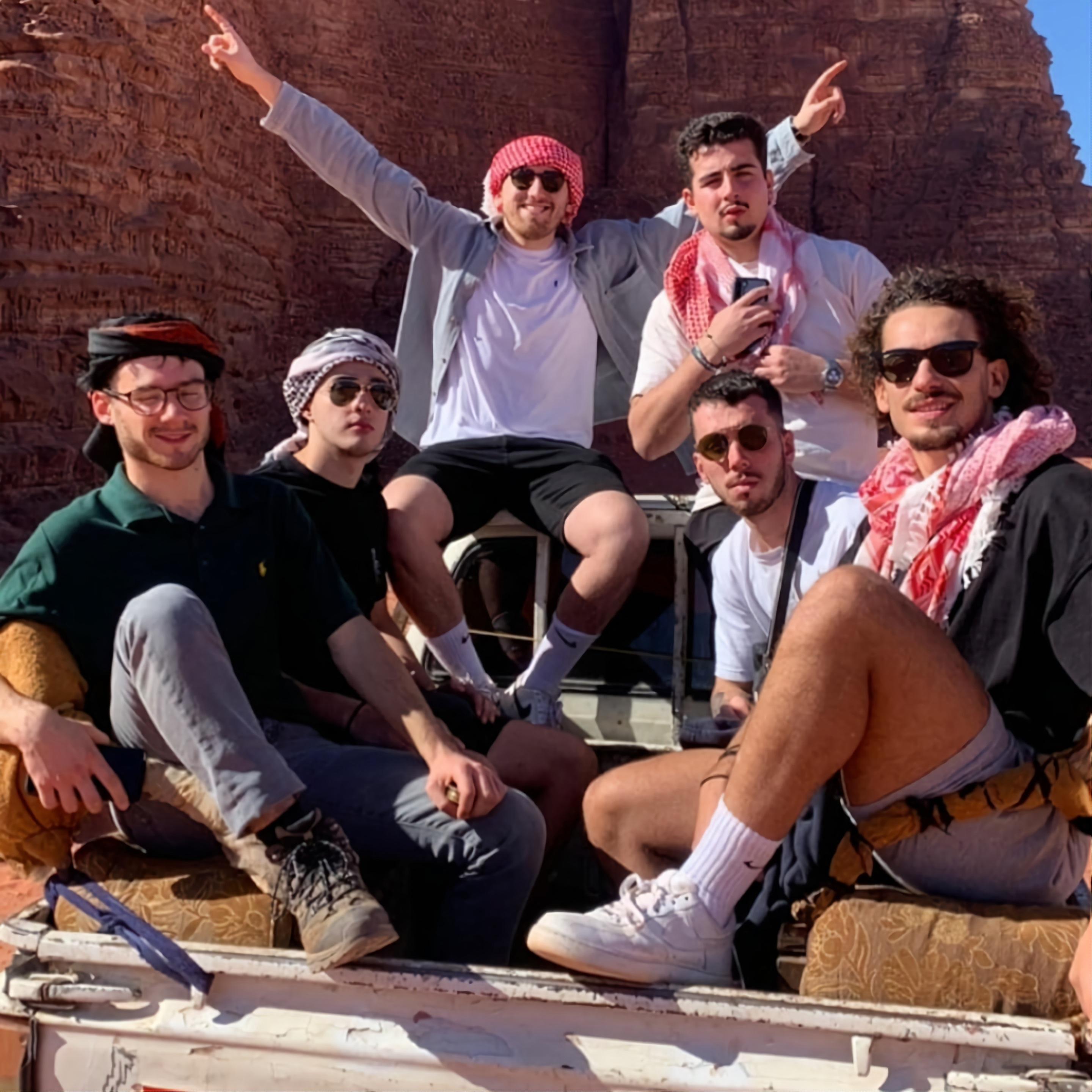 Wadi Rum: Guided 4x4 Jeep Tour with Sandboarding 3