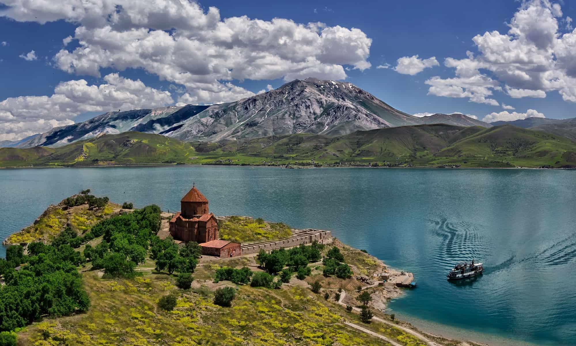 From Tbilisi: Yerevan Day Trip with Sevanavank Monastery