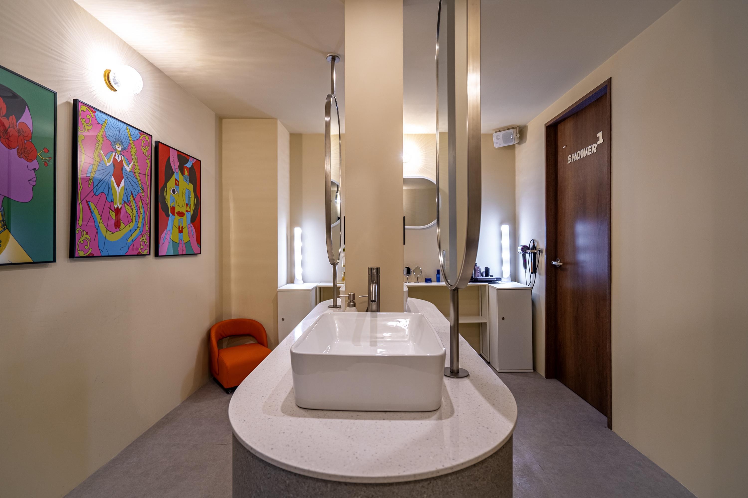 Yongsan Refresh Lounge — Shower, Rest & Luggage Storage Pass 2