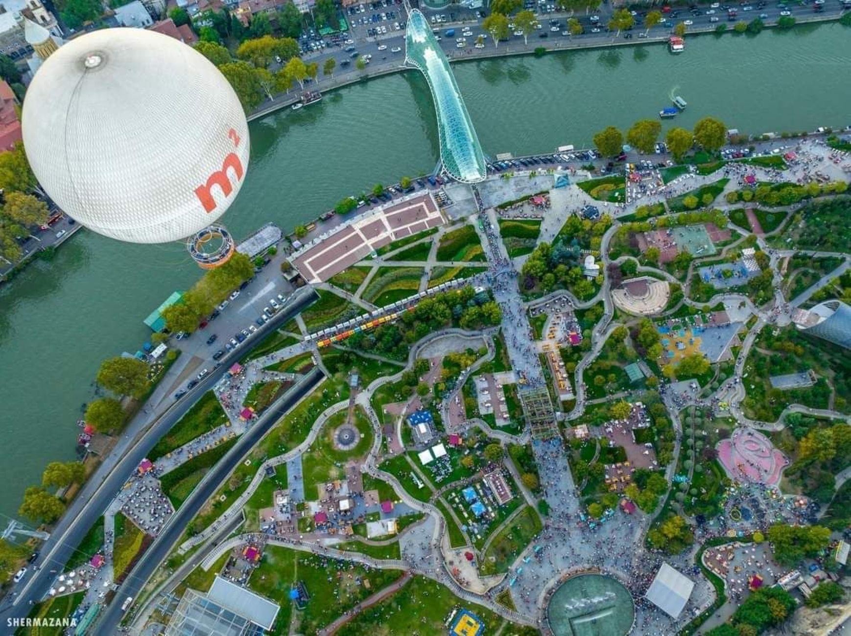 Tbilisi: VIP 4-in-1 Balloon, Cable Car, Boat & Wine Tour 3