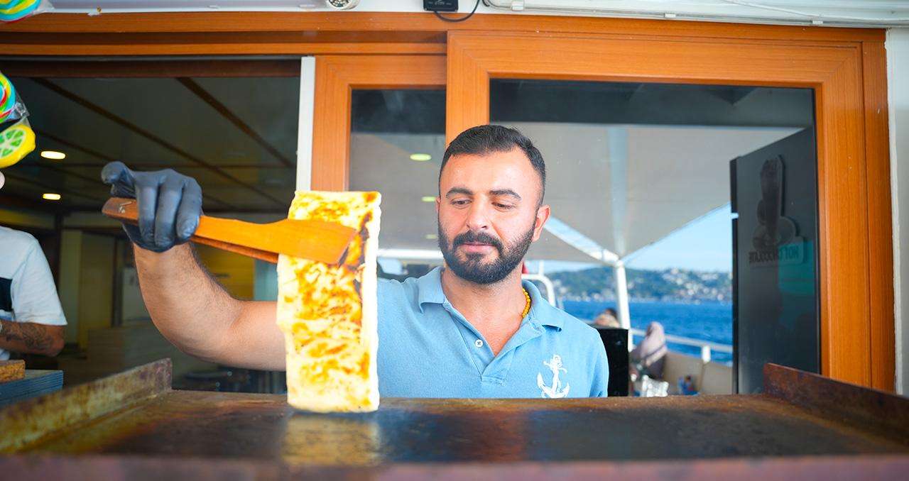 Istanbul: Bosphorus & Golden Horn Cruise Daytime or Sunset 3