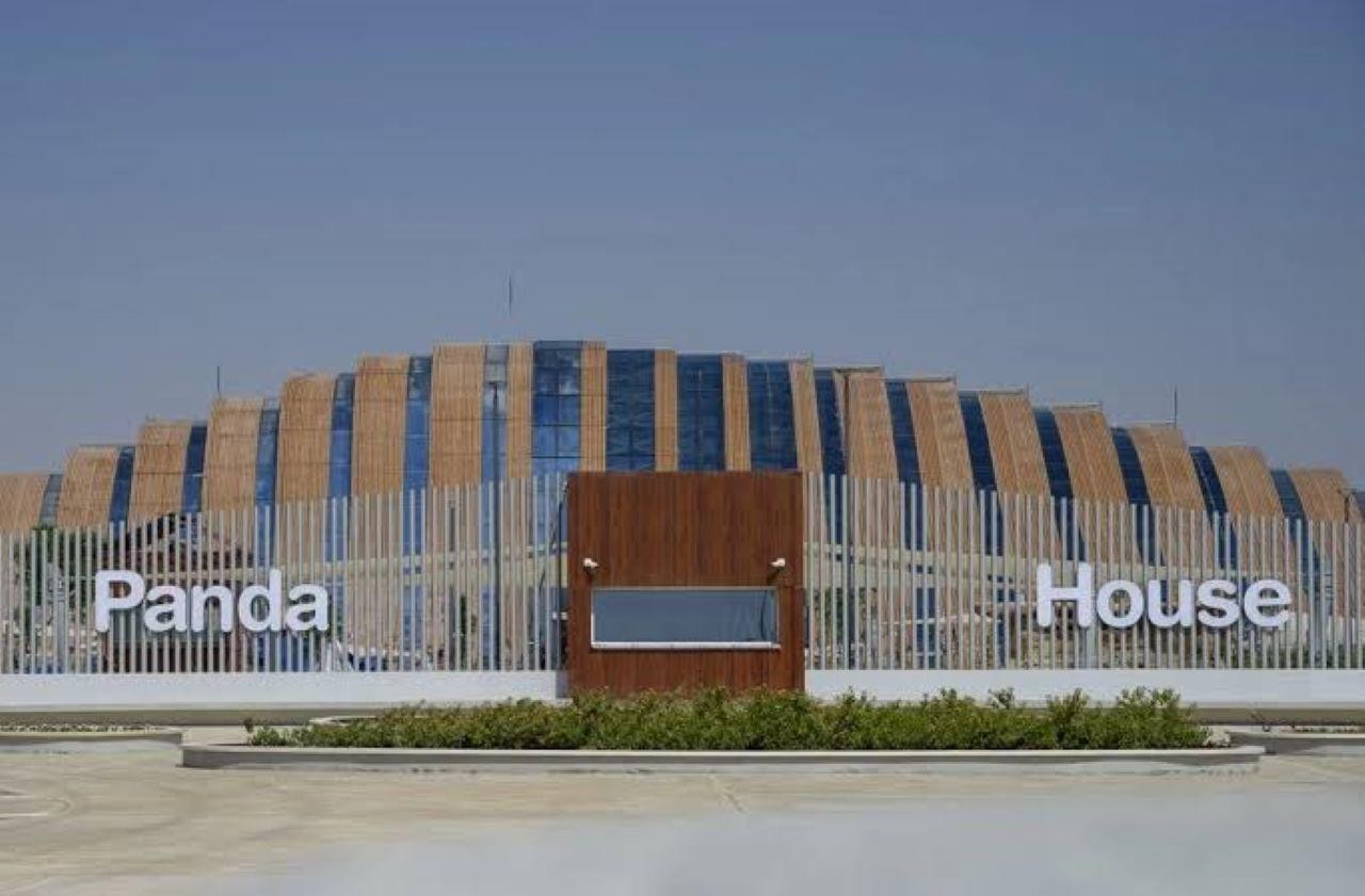 Al Khor: Panda House Visit with Transportation from Doha 2