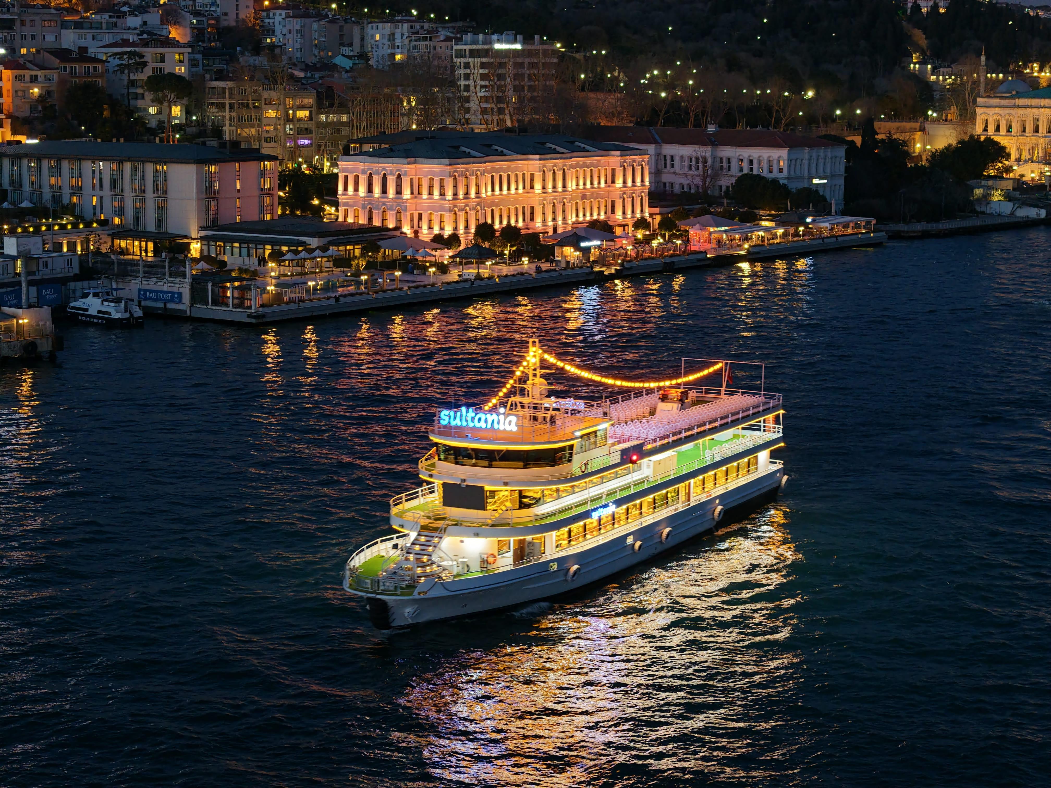 Istanbul: Bosphorus Dinner Cruise & Turkish Night & Pickup