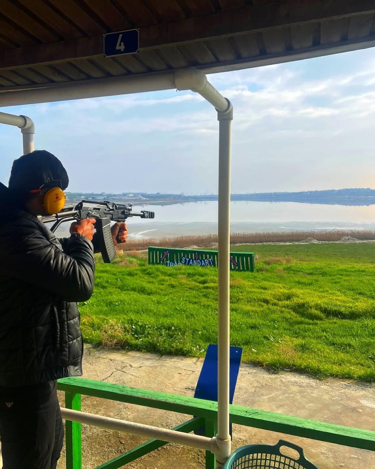 Baku: Shooting Range, Over 20 Firearm Choices, Guide & Tea