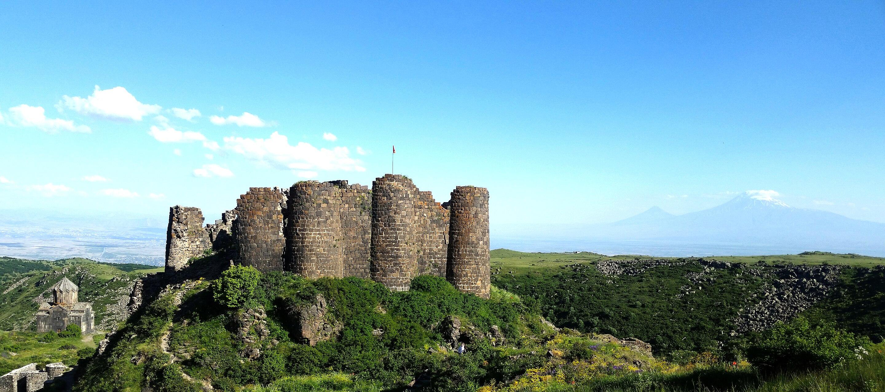 Yerevan: Amberd Fortress, Byurakan Observatory & Lake Tour