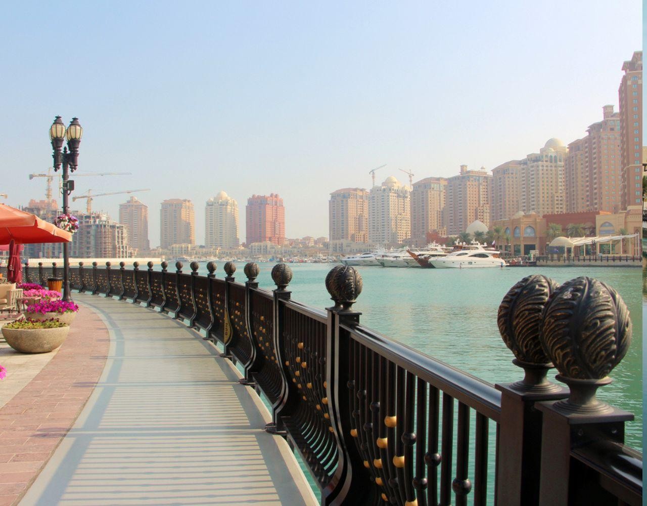 Doha’s Pearl & Gewan Islands Guided Tour with Local Dining 3