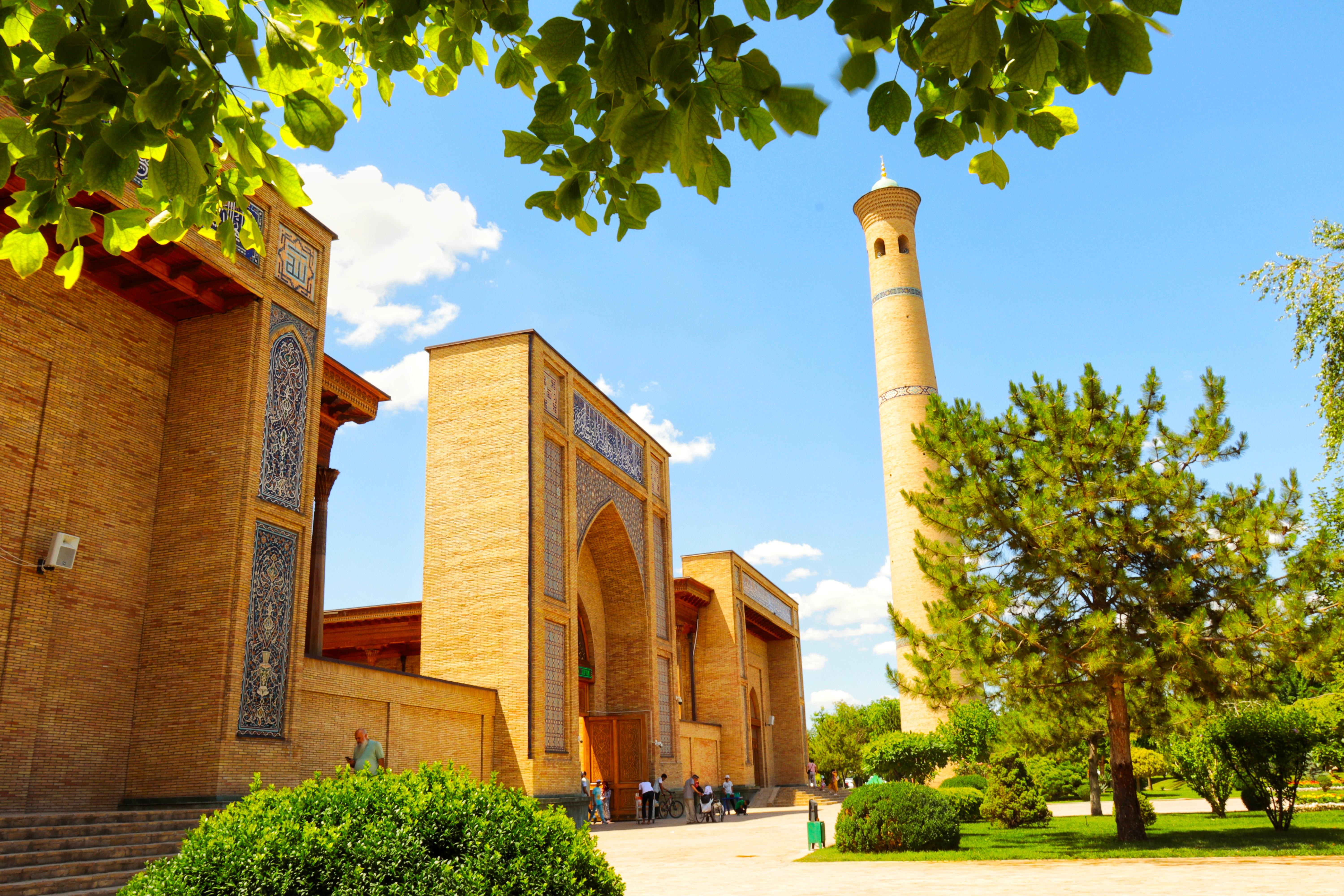 Tashkent: Guided City Tour with Metro Ride and Market Visit 2