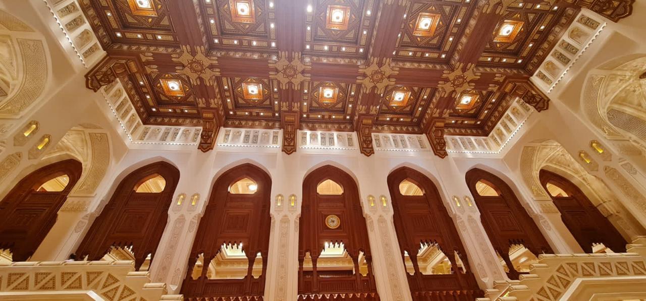 Muscat: Private City Highlights Tour with Saal Walk 3
