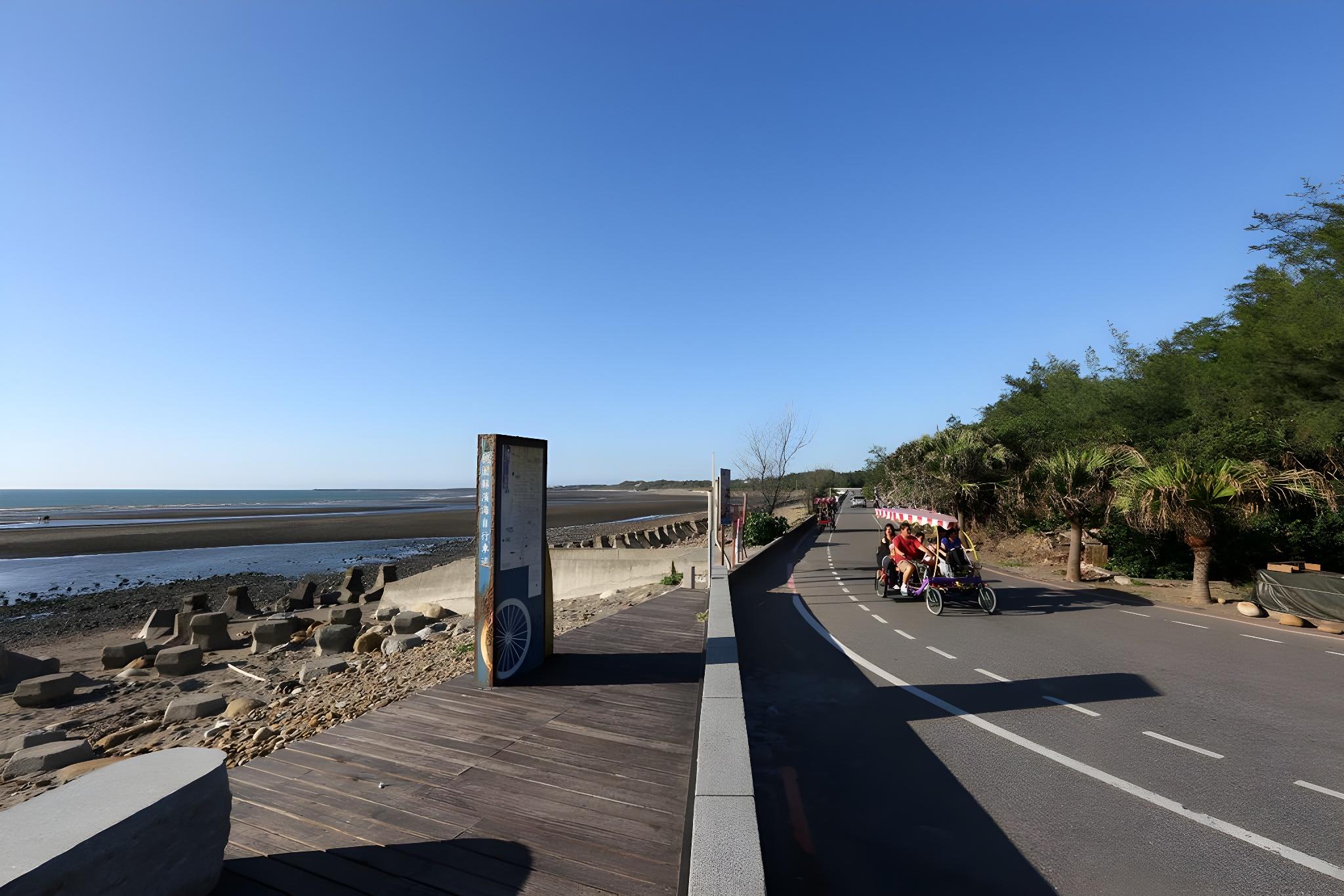 Day Trip from Taipei: Coast Cycling, Railbike & Ginger Spa 3
