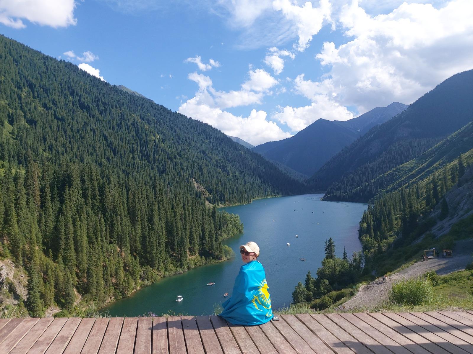 From Almaty: Charyn Canyon & Kaindy Lake Day Trip