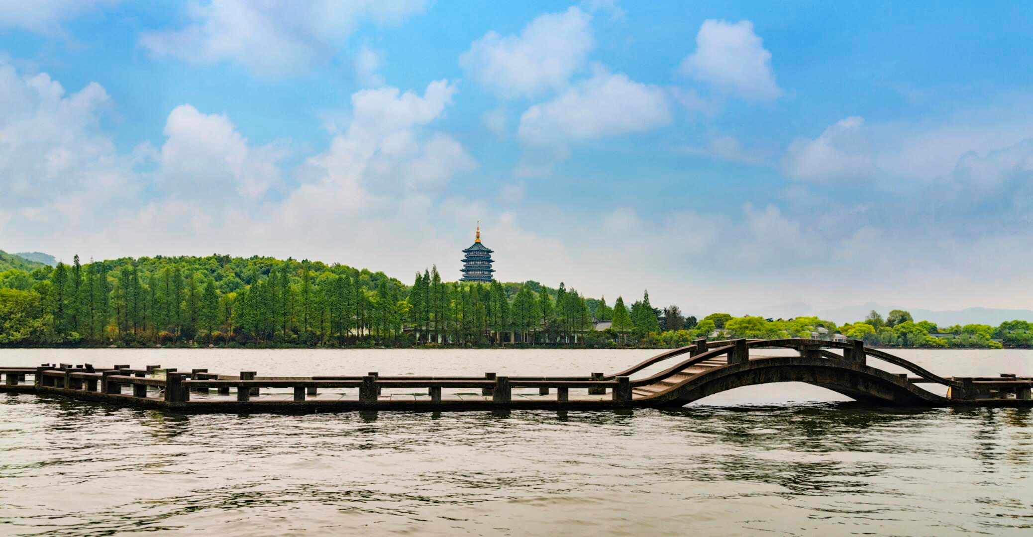 Shanghai to Hangzhou Day Trip: West Lake Boat&Train Tickets 2