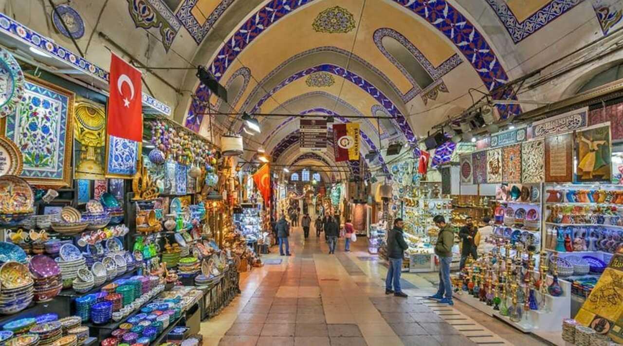 Morning Bosphorus Cruise with Topkapi Palace & Grand Bazaar 3