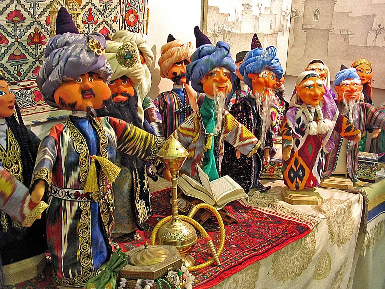 Bukhara: Dicover Puppet Magic and Make Your Own Puppet Head