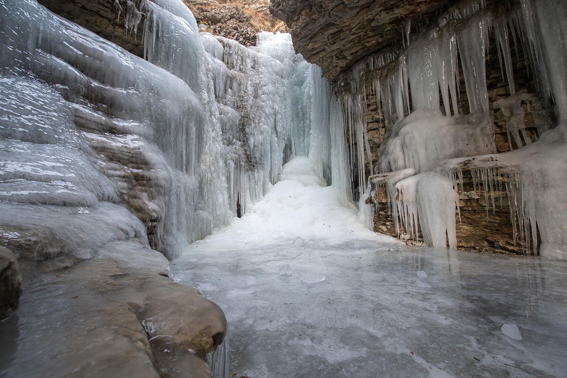 From Baku: Full-Day Frozen Waterfall Hiking Tour 3