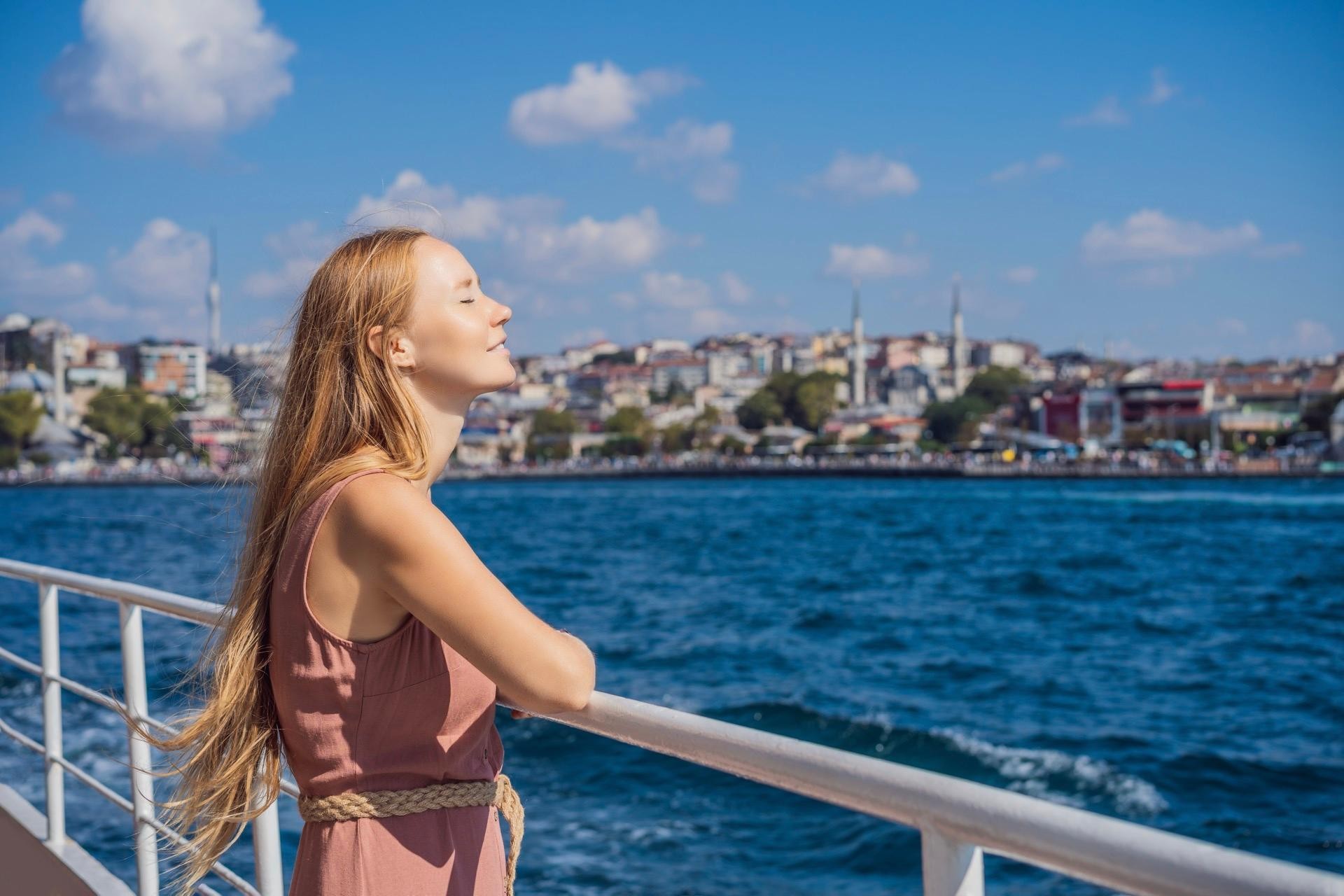 Istanbul: Bosphorus Strait Sightseeing Cruise & Audio Guide 2