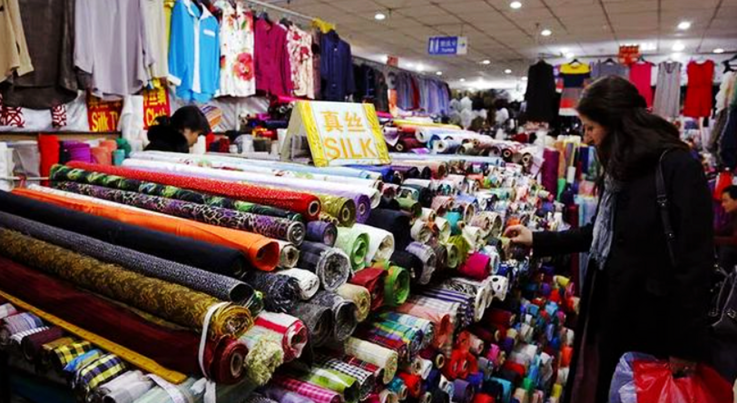 4-Hour Private Shanghai Shopping Tour with Local Expert 3
