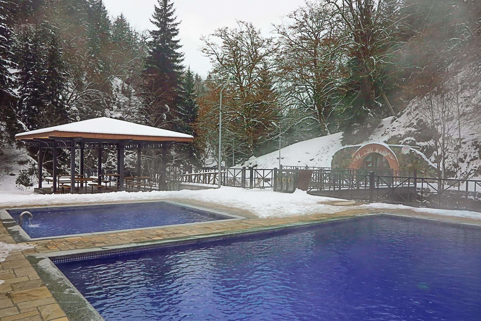 From Tbilisi: Uplistsikhe, Borjomi Gorge & Sulfur Baths Tour