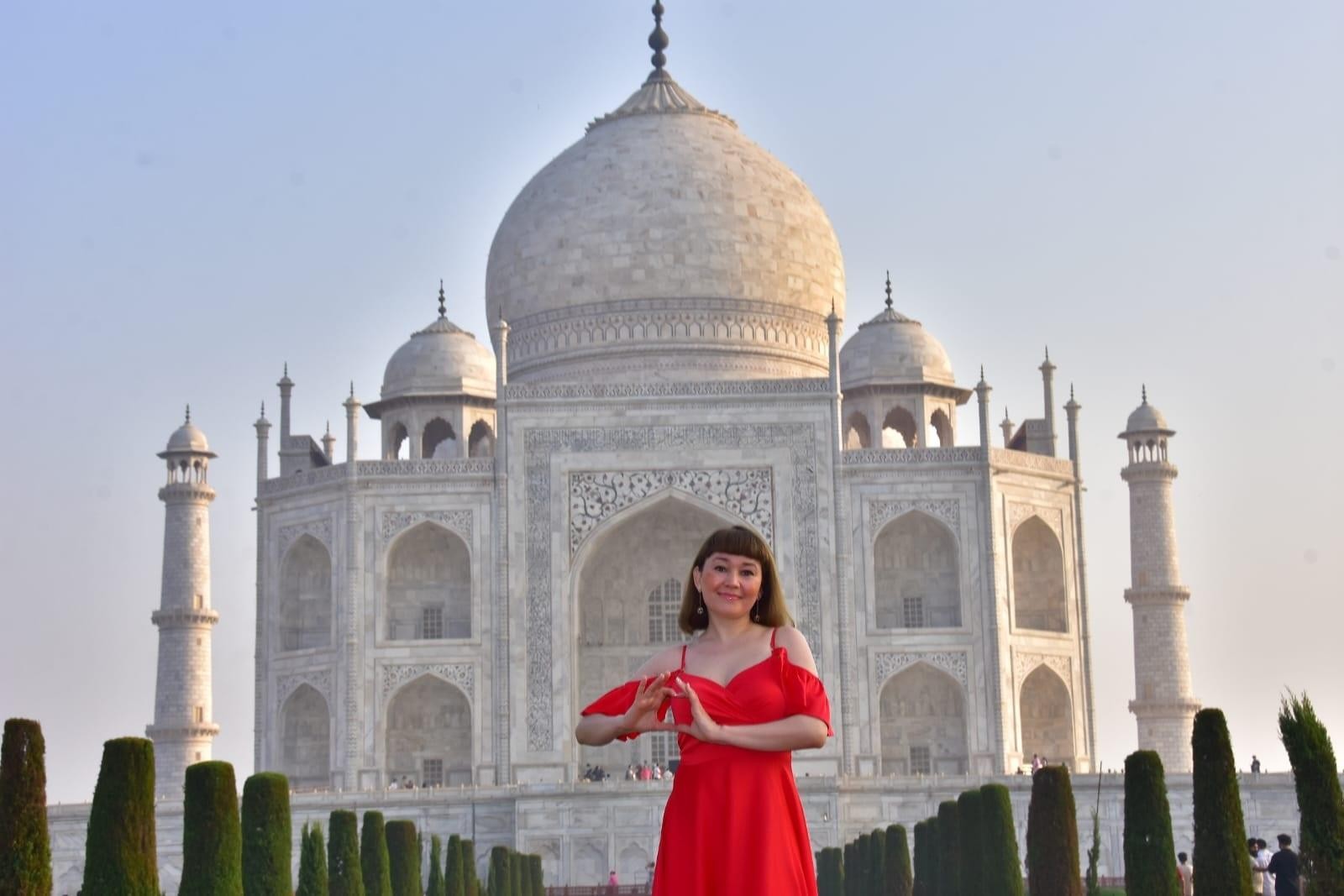 From Mumbai: Taj Mahal Private Day Tour by Return Flight 3