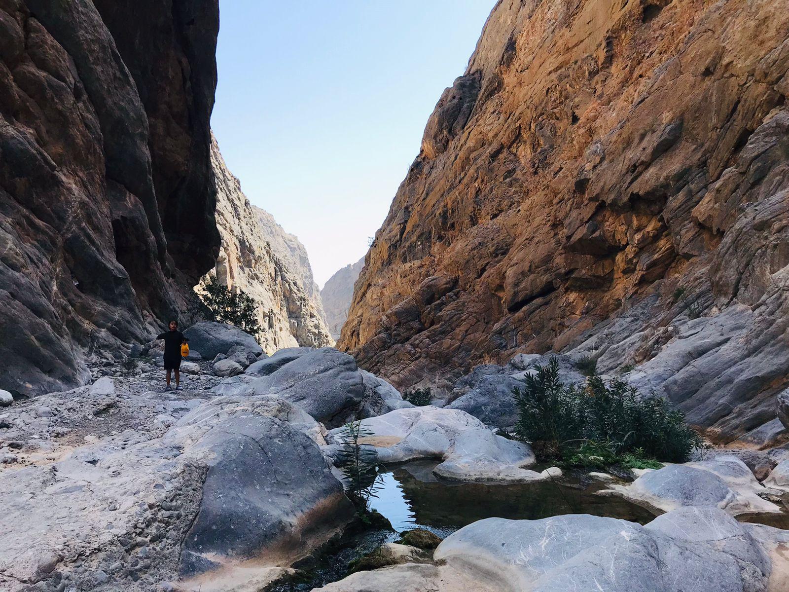 Muscat: Wadi Qurai and Sumail Castle Private Day Trip 2