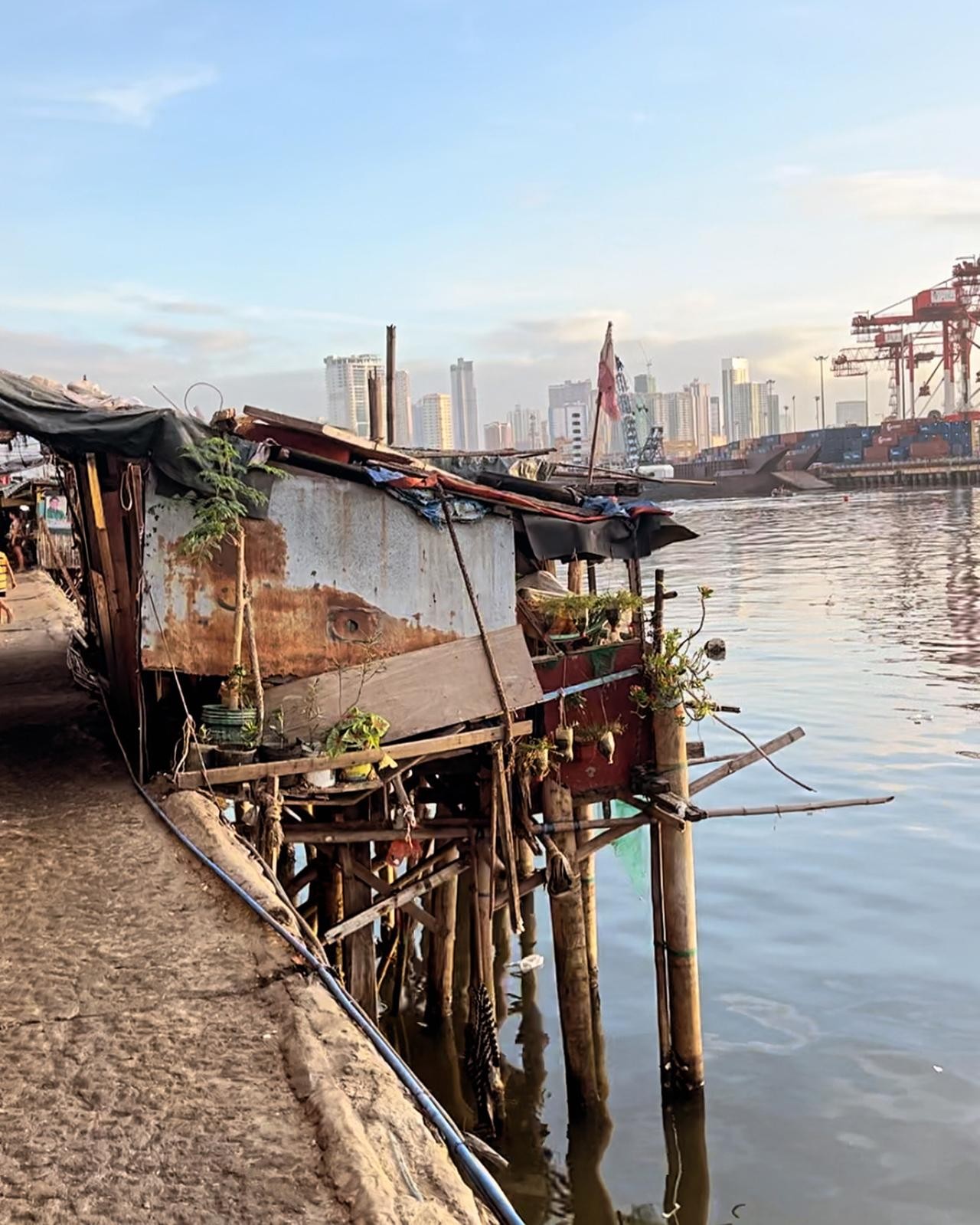 Manila: 3-Hour Community Life & Smokey Mountain History Tour