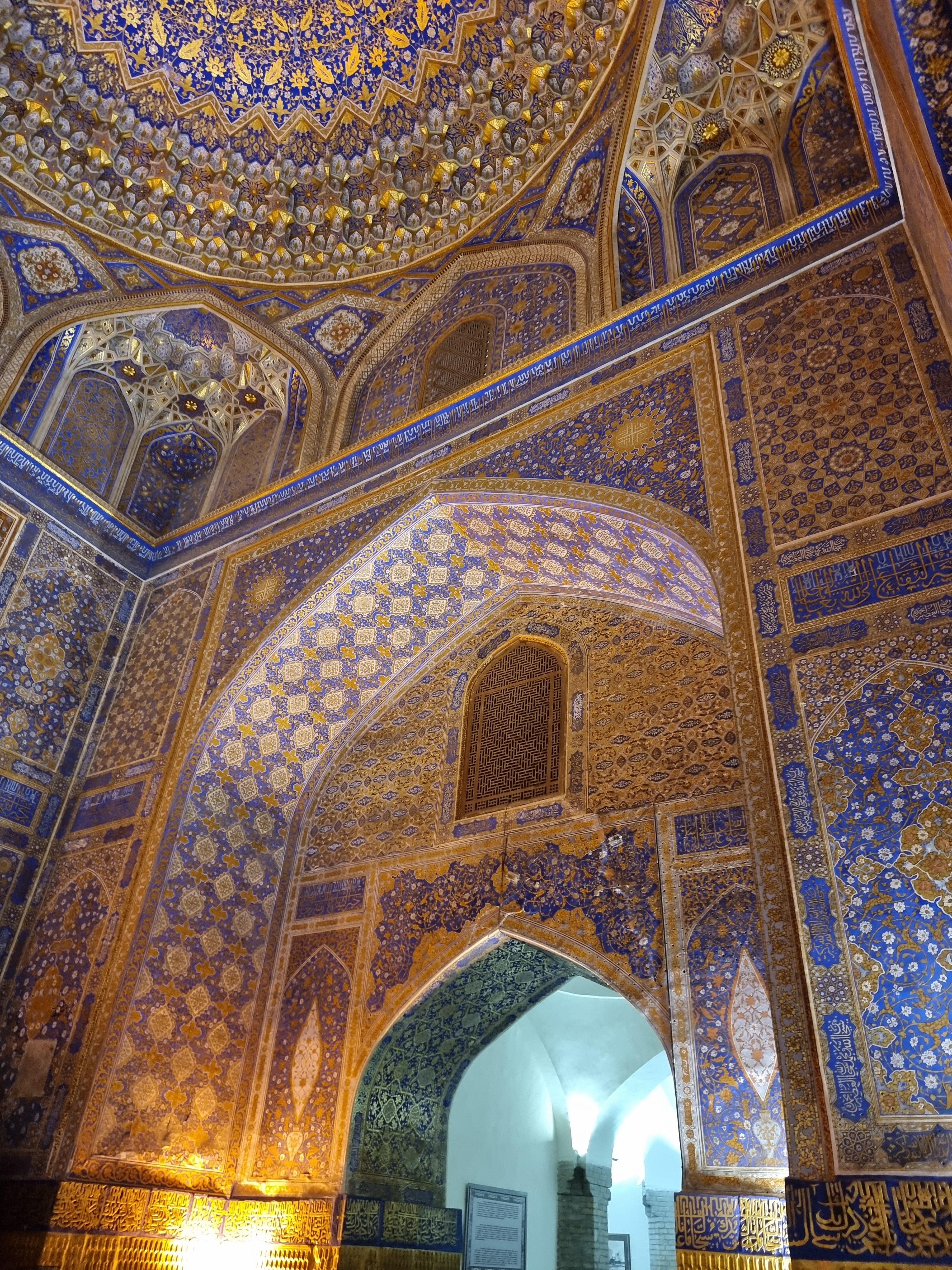 Samarkand: Guided Walking Tour with 10 stops