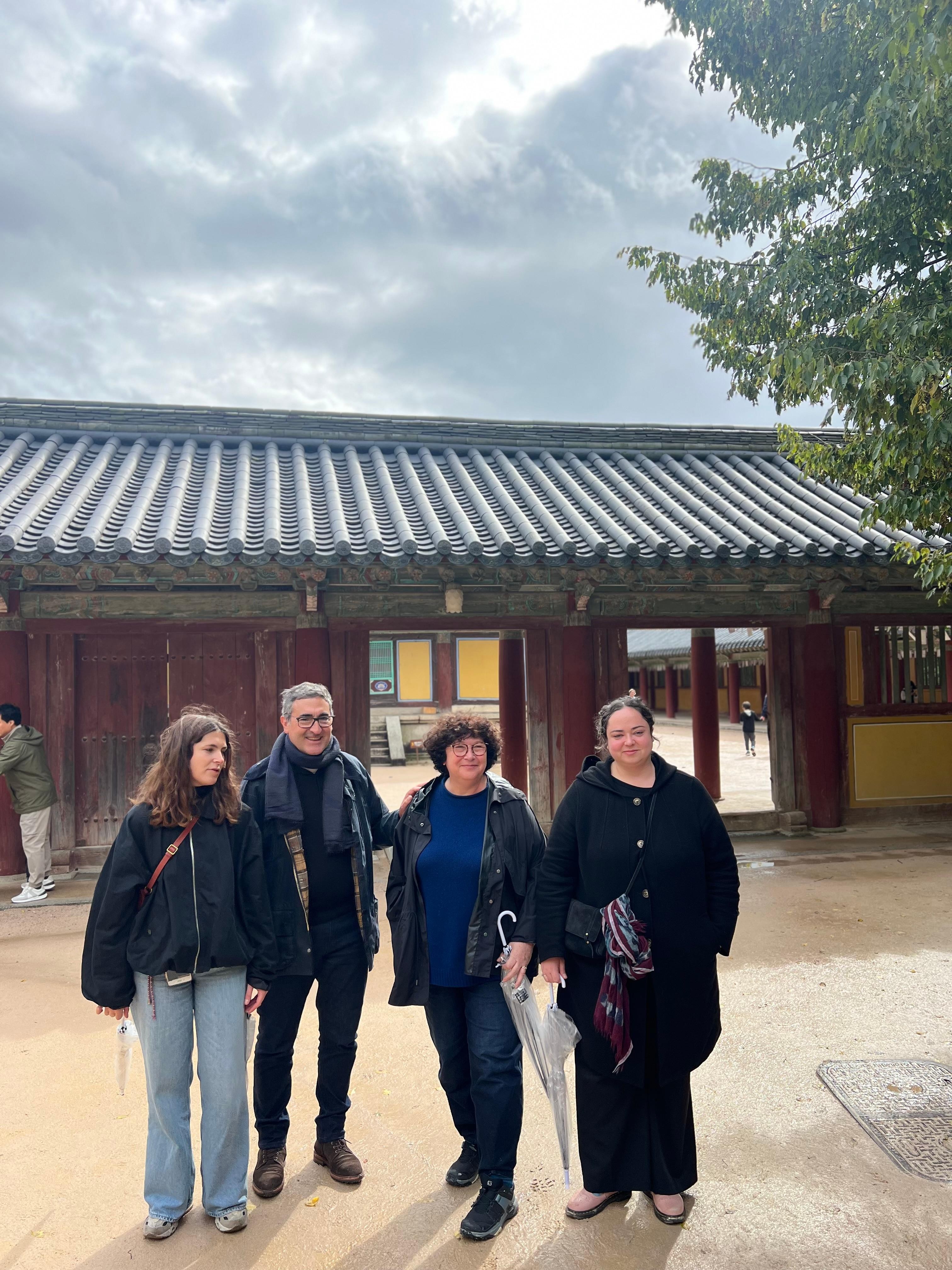 Gyeongju: Private Car Tour UNESCO Site & Yangdong Village 2