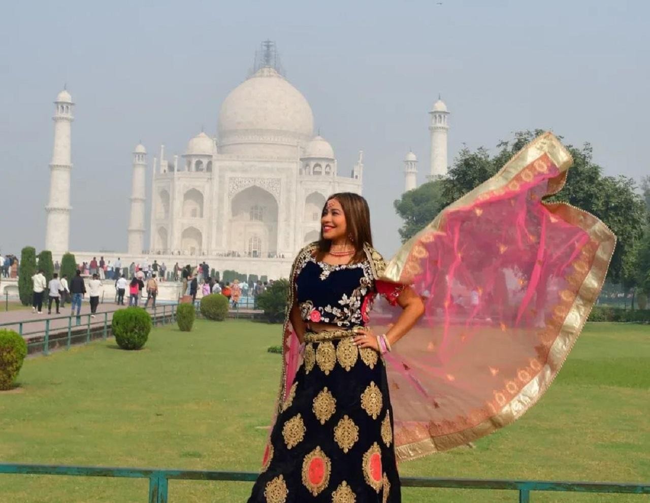Taj Mahal: Guided Tour with Skip The Line Entry Tickets 2