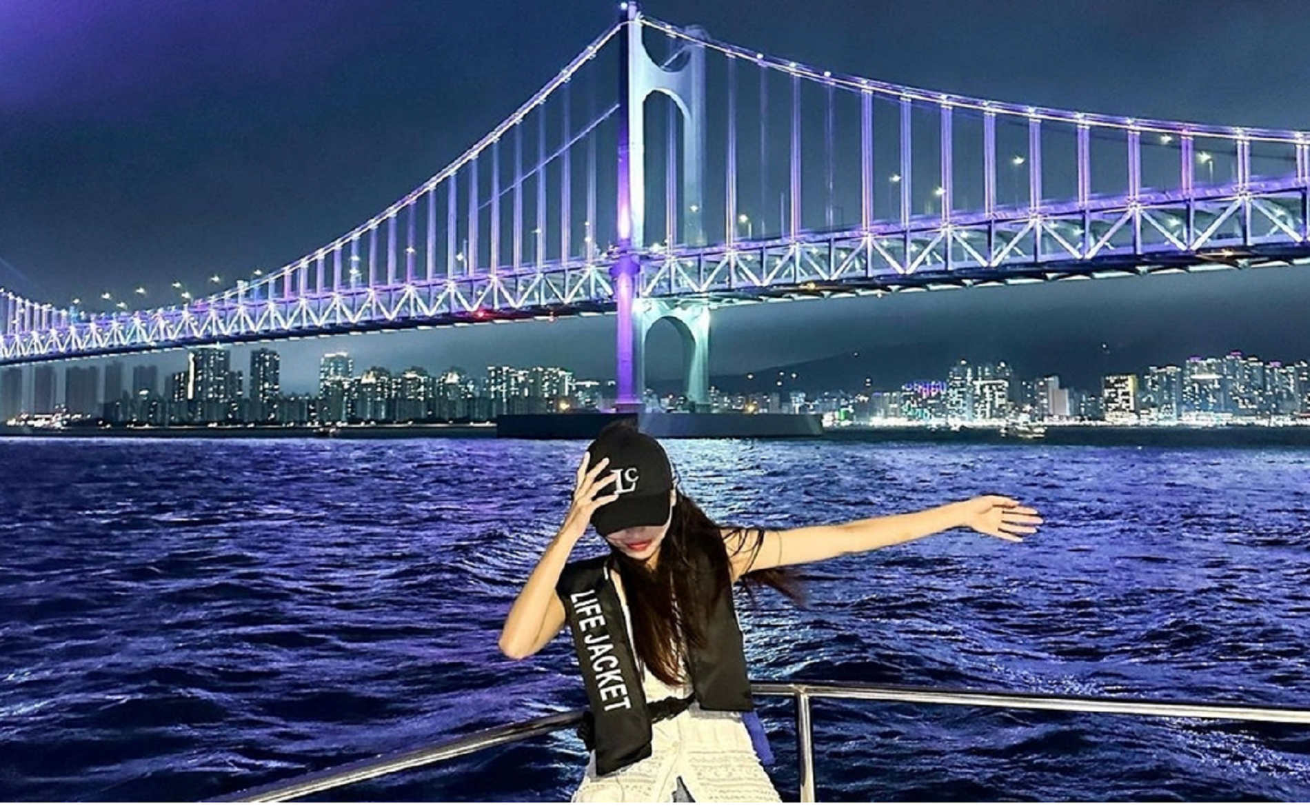 Busan Private Night Tour-City Lights & Food (Up to 7 Guests)